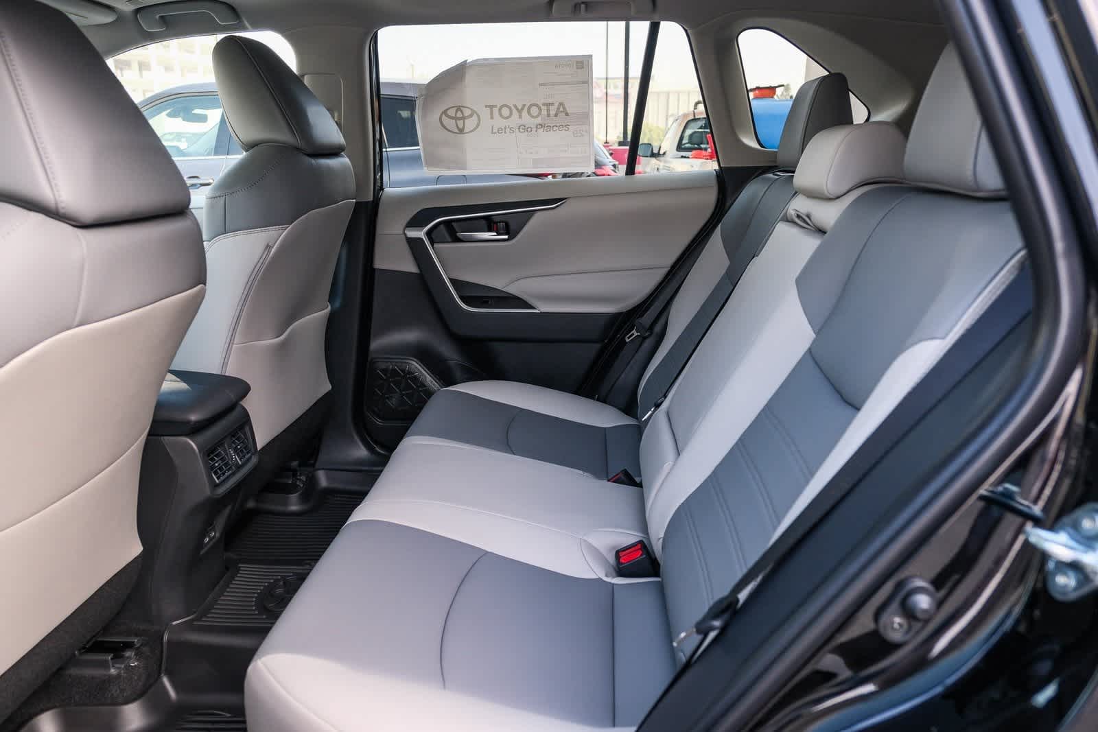 Thumbnail: 2025 Toyota RAV4 - 19