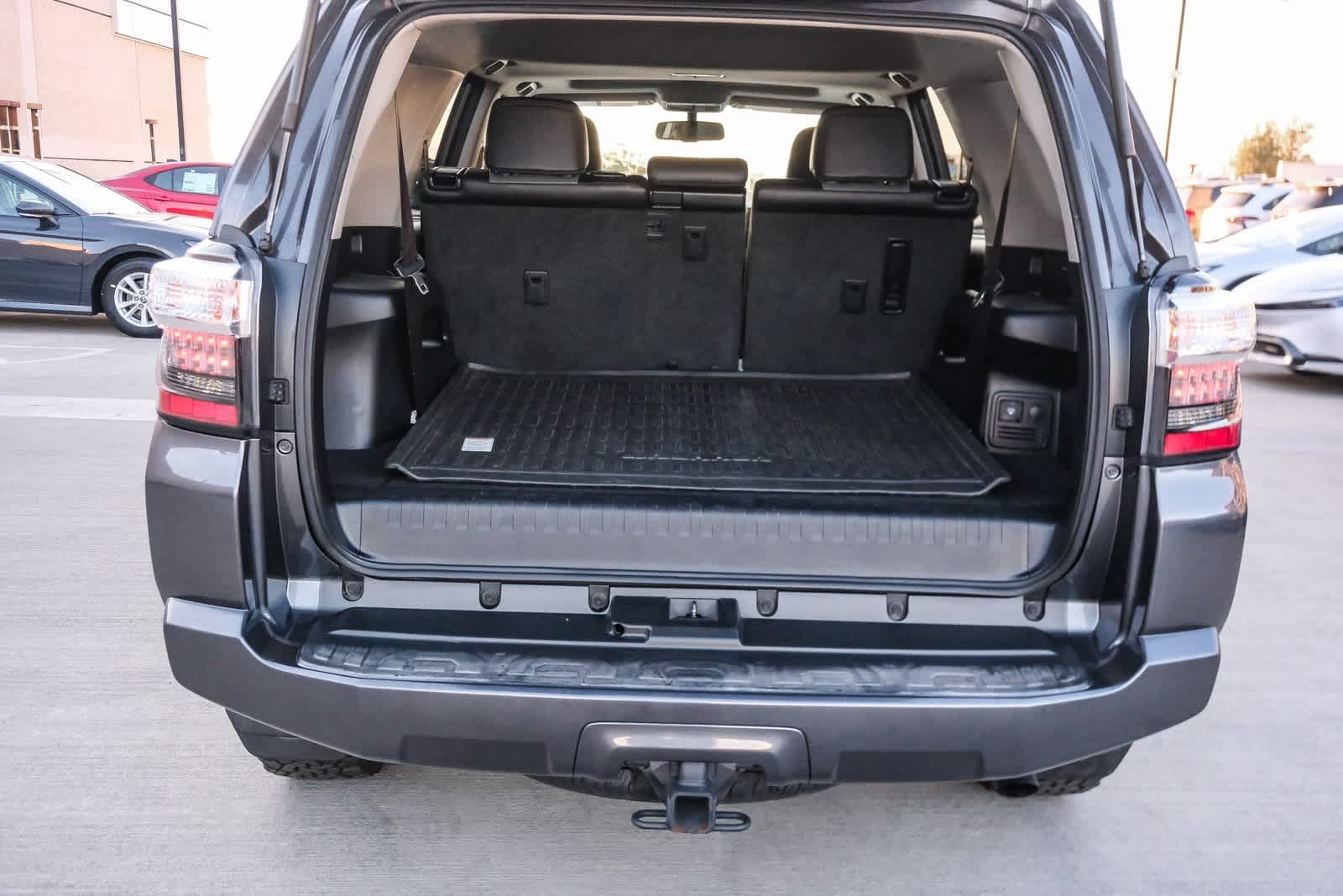 Thumbnail: 2019 Toyota 4Runner - 28