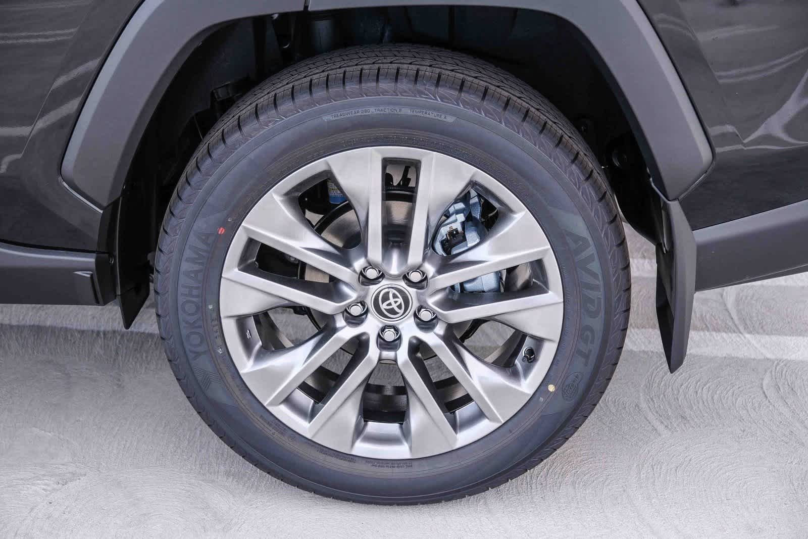 Thumbnail: 2025 Toyota RAV4 - 9