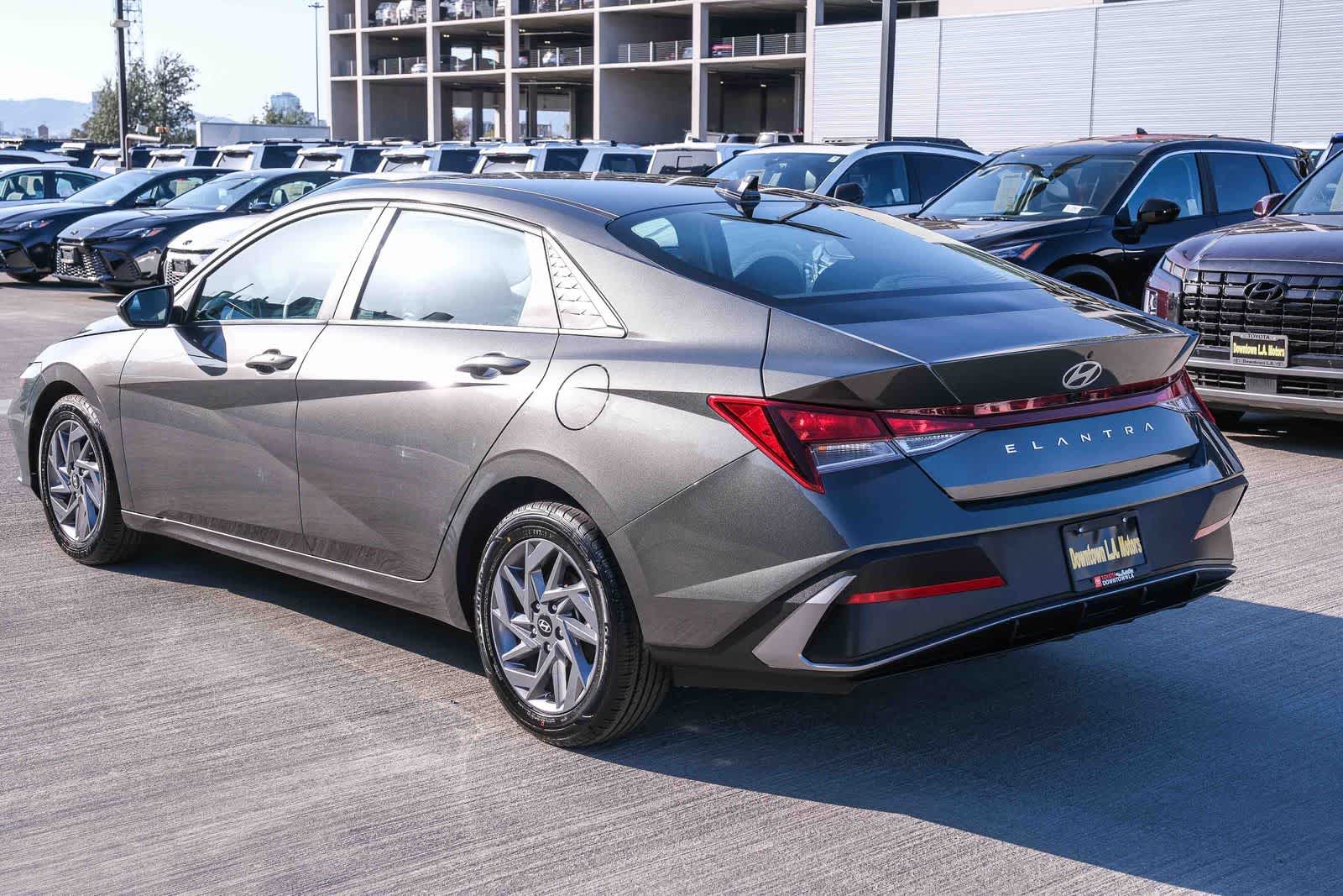Thumbnail: 2024 Hyundai Elantra - 6