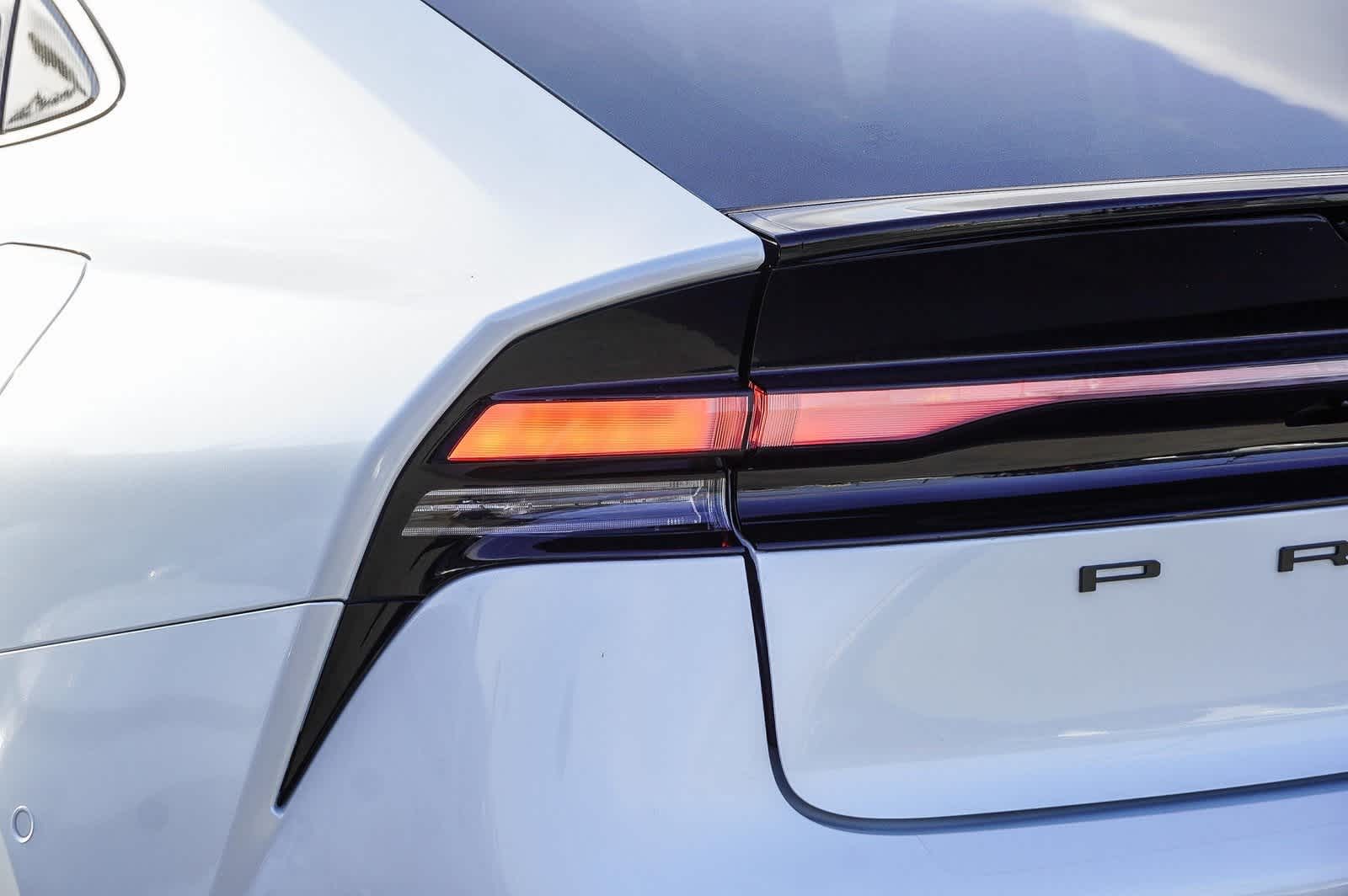 2024 Toyota Prius Prime Premium 7