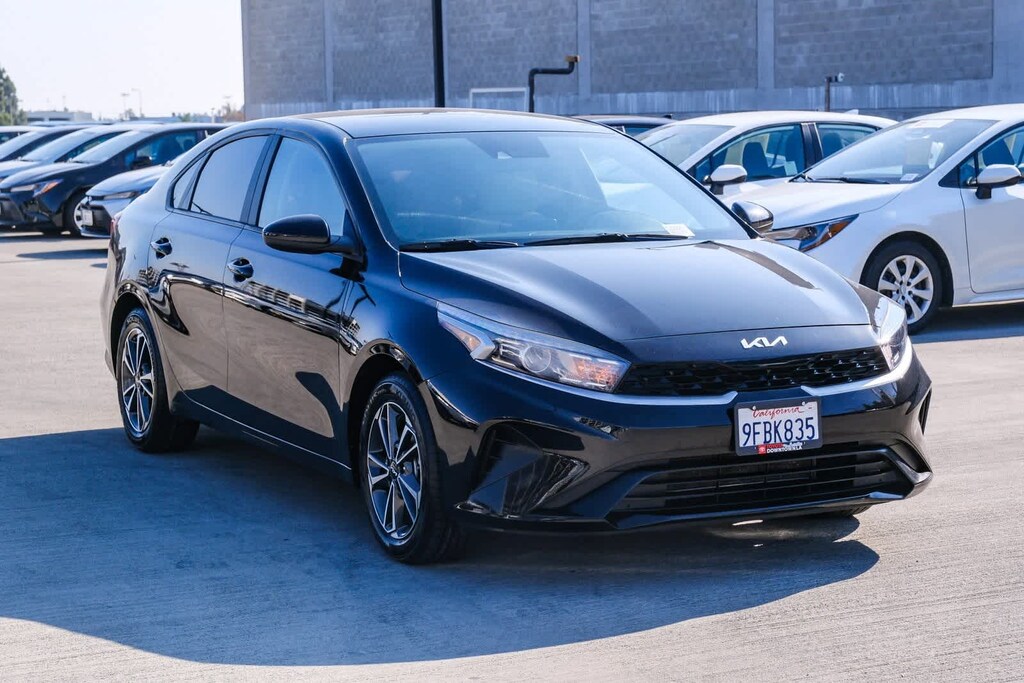 Used 2023 Kia Forte LXS Sedan