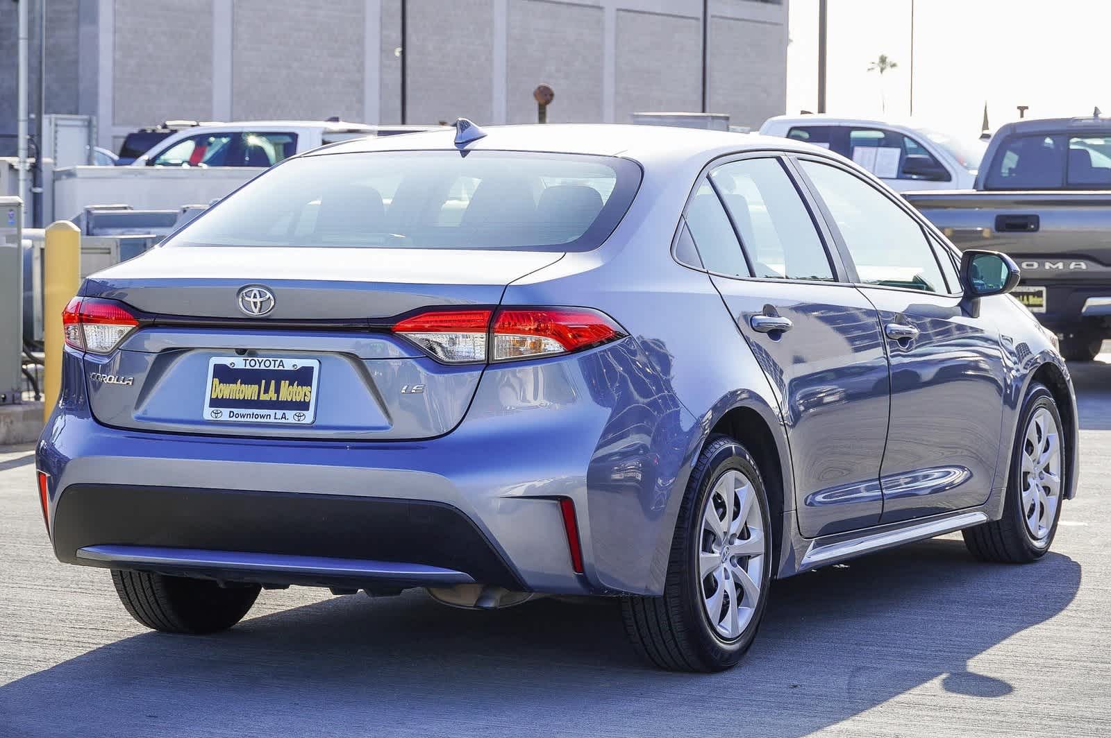 2022 Toyota Corolla LE 4