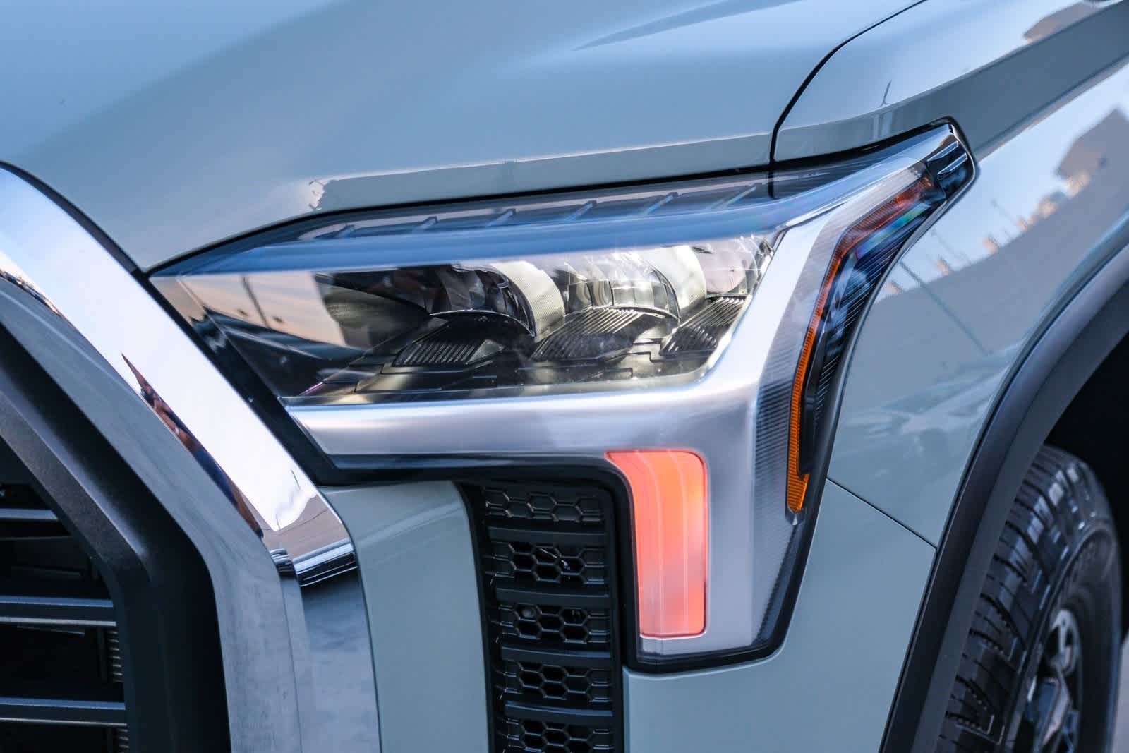 Thumbnail: 2023 Toyota Tundra - 11