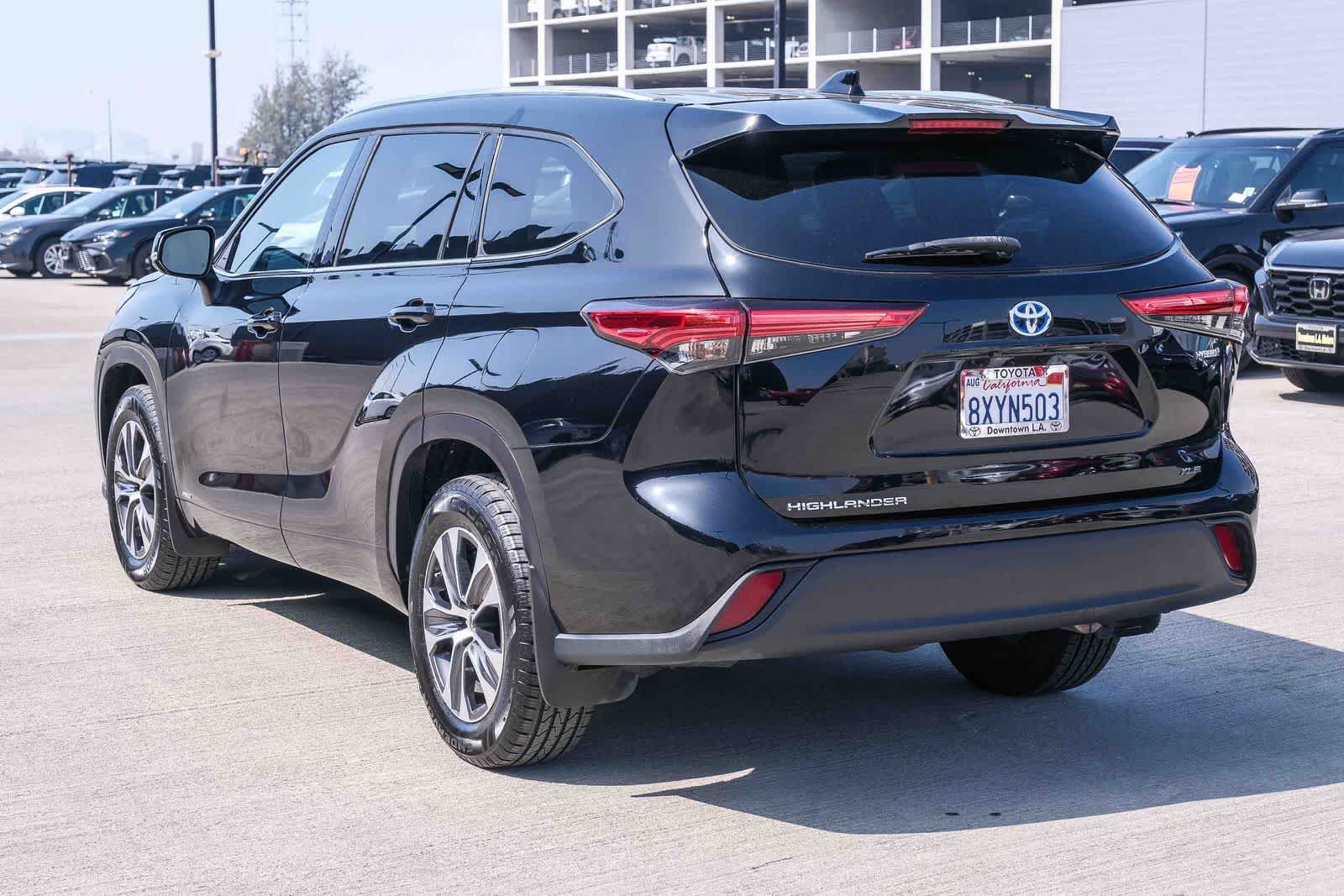 Thumbnail: 2021 Toyota Highlander - 6