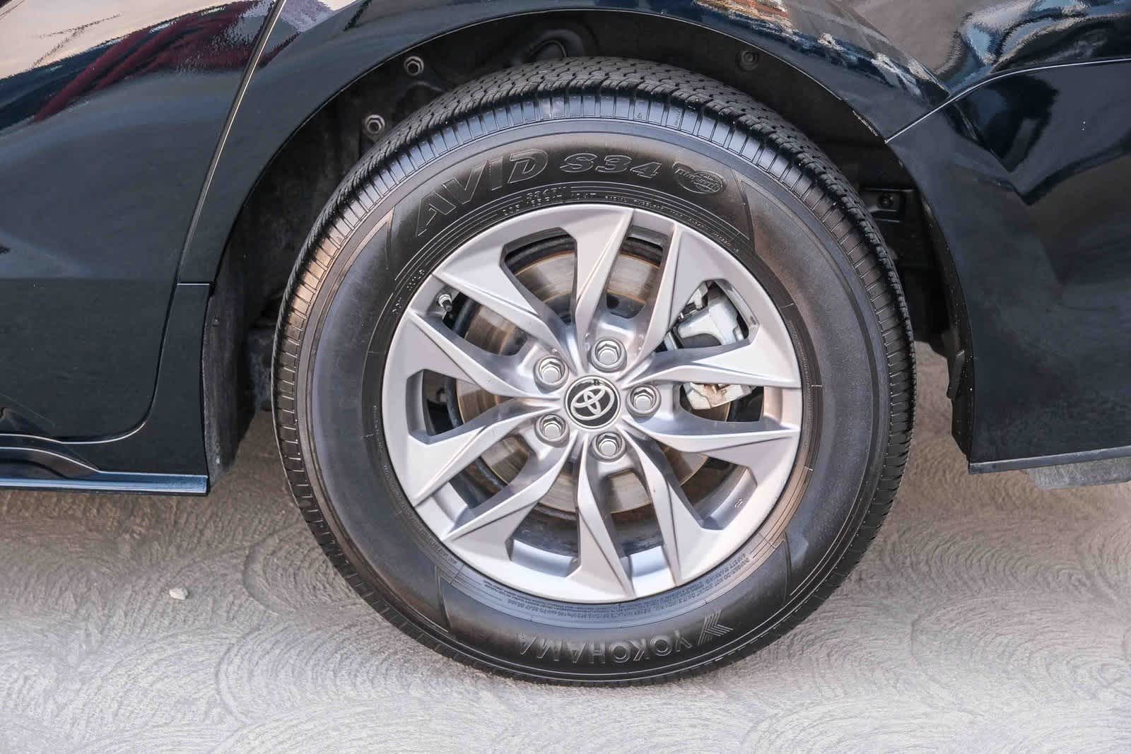 Thumbnail: 2024 Toyota Sienna - 8