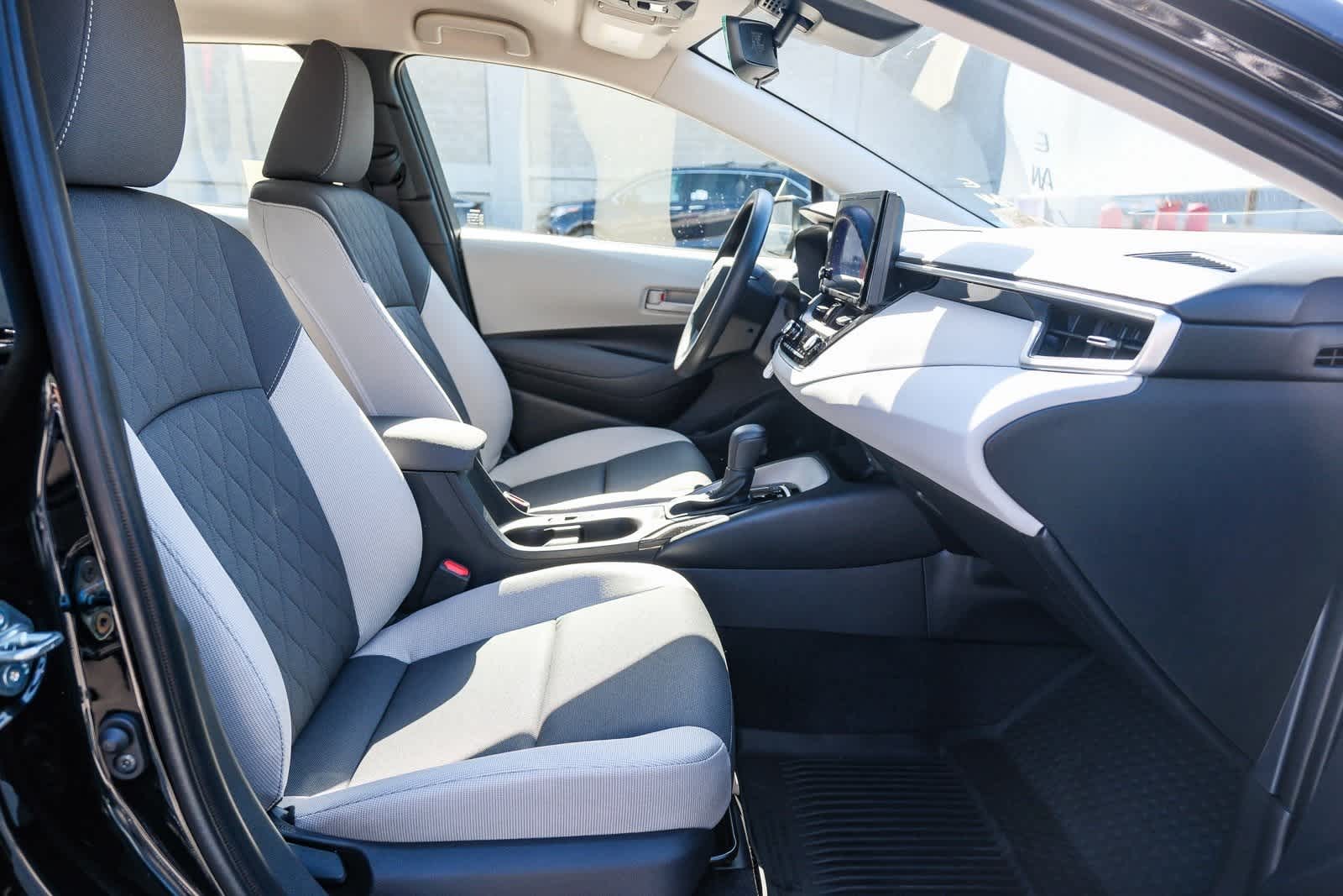 Thumbnail: 2025 Toyota Corolla - 19