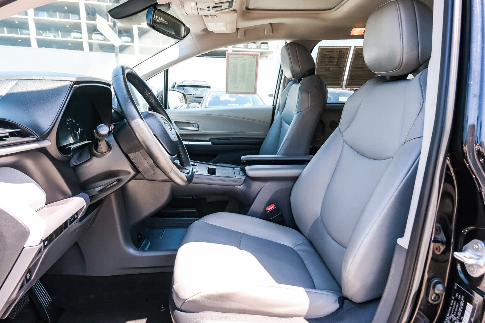 Thumbnail: 2023 Toyota Sienna - 20