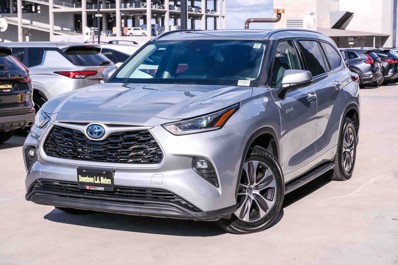 2021 Toyota Highlander XLE Hybrid 4x2's photo