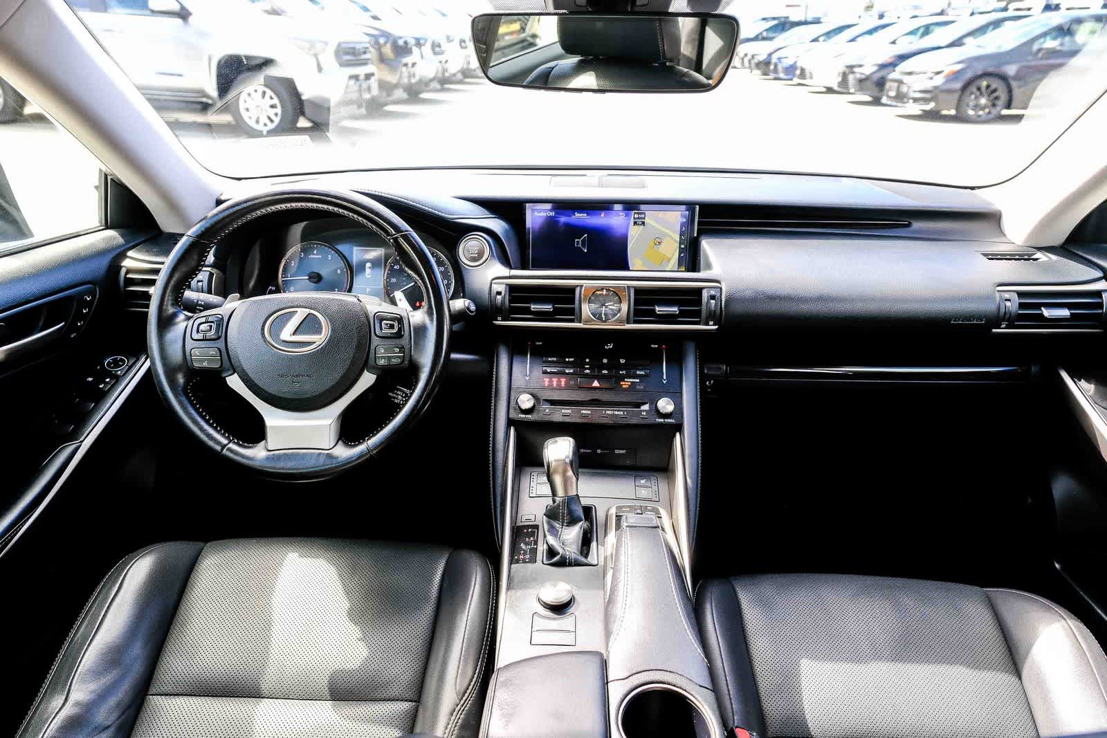 Thumbnail: 2018 Lexus IS - 13