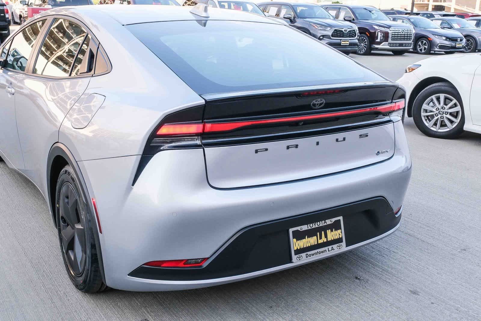 Thumbnail: 2024 Toyota Prius - 8