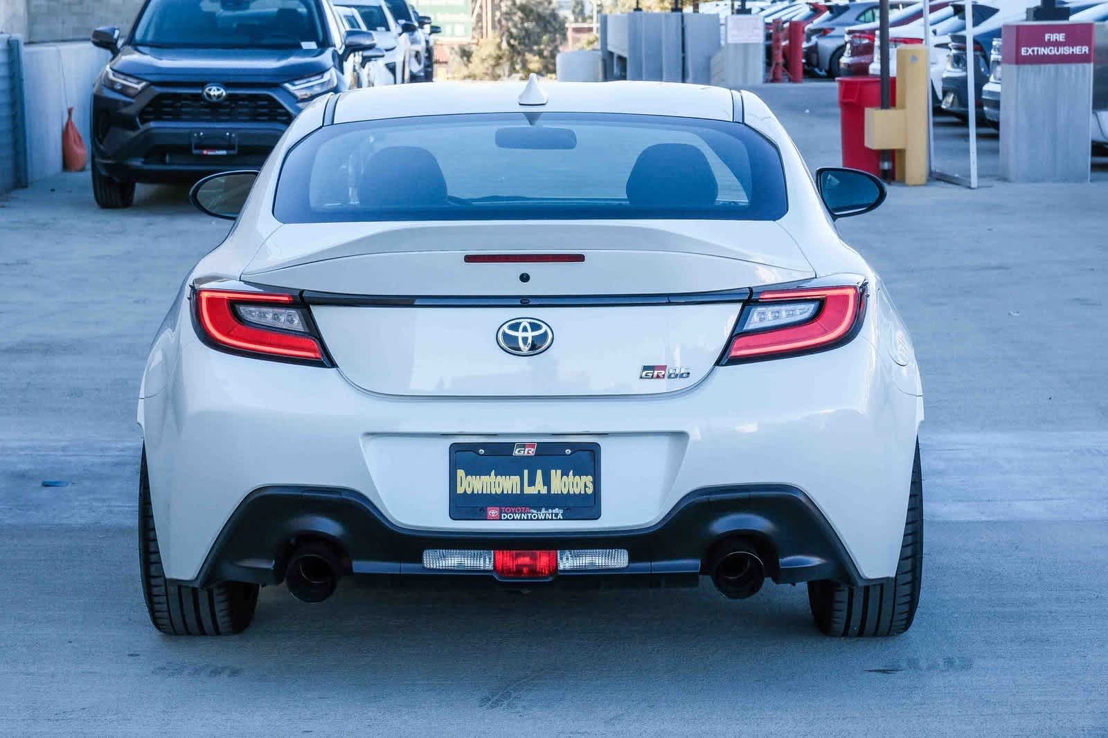 Thumbnail: 2025 Toyota GR86 - 5