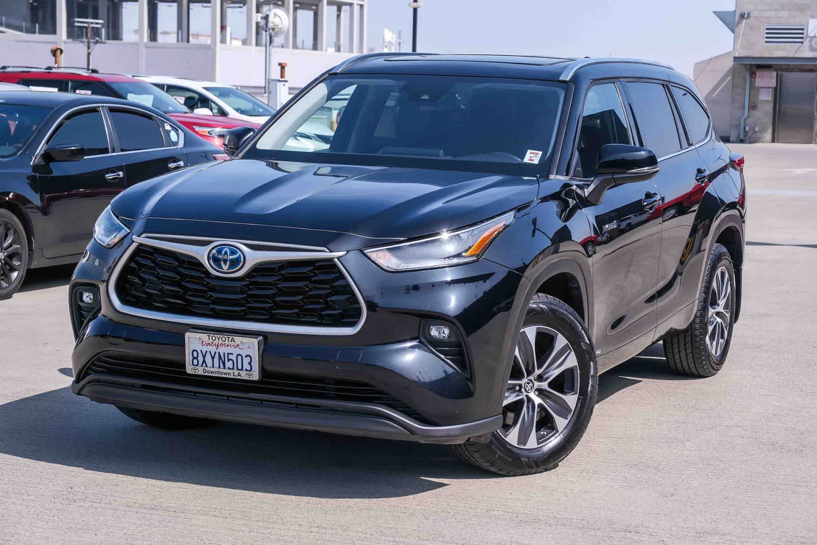 Thumbnail: 2021 Toyota Highlander - 1