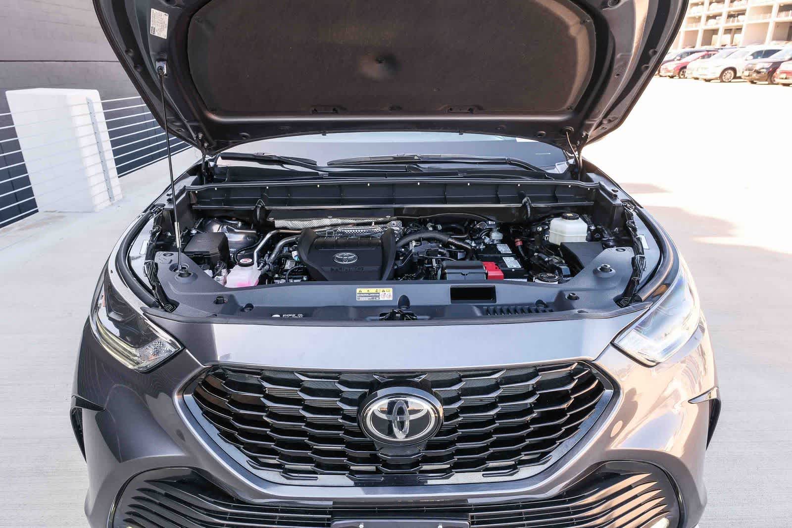 Thumbnail: 2025 Toyota Highlander - 27