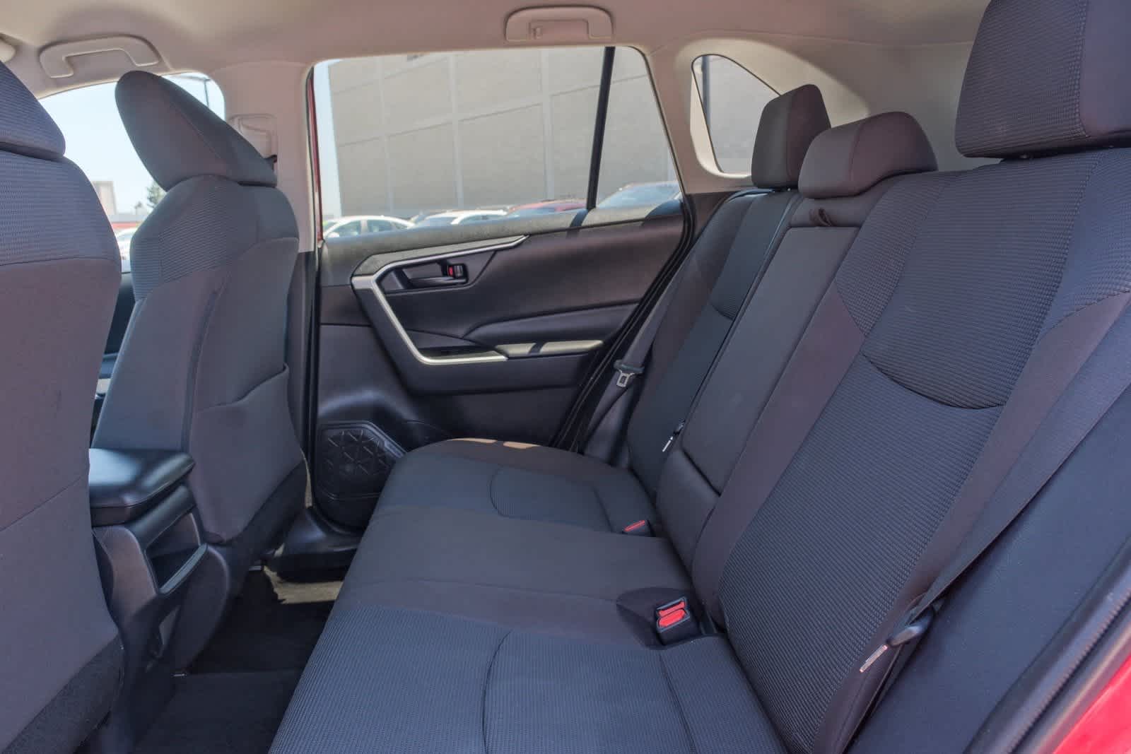 Thumbnail: 2021 Toyota RAV4 - 17