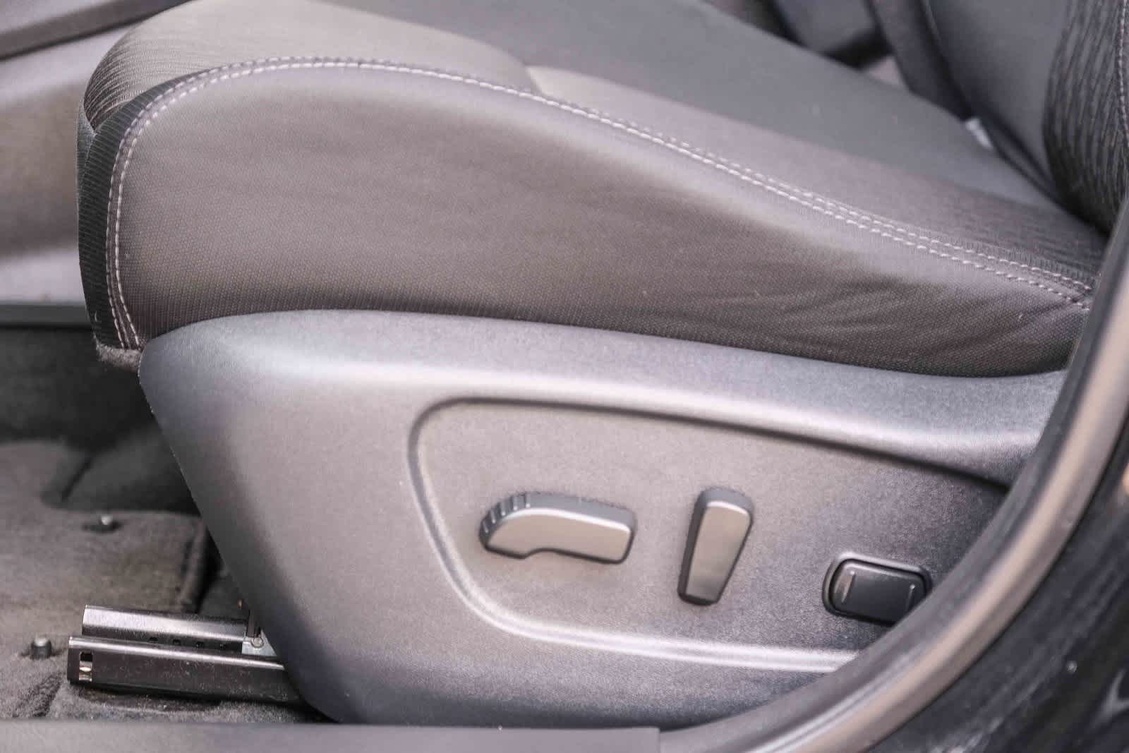 Thumbnail: 2018 Nissan Rogue - 21