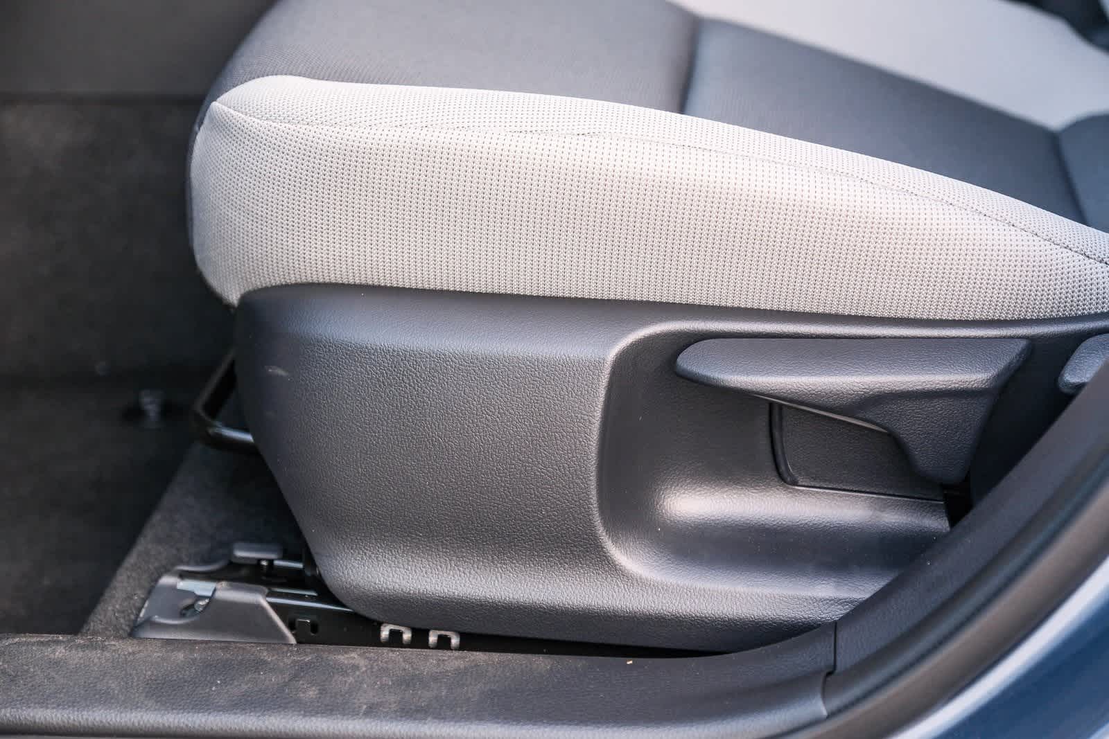 Thumbnail: 2025 Toyota Corolla - 25