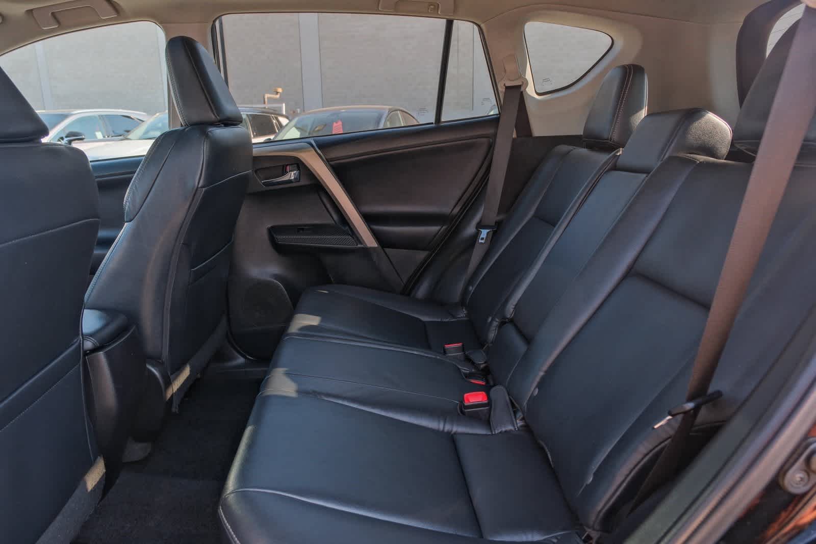 Thumbnail: 2014 Toyota RAV4 - 19