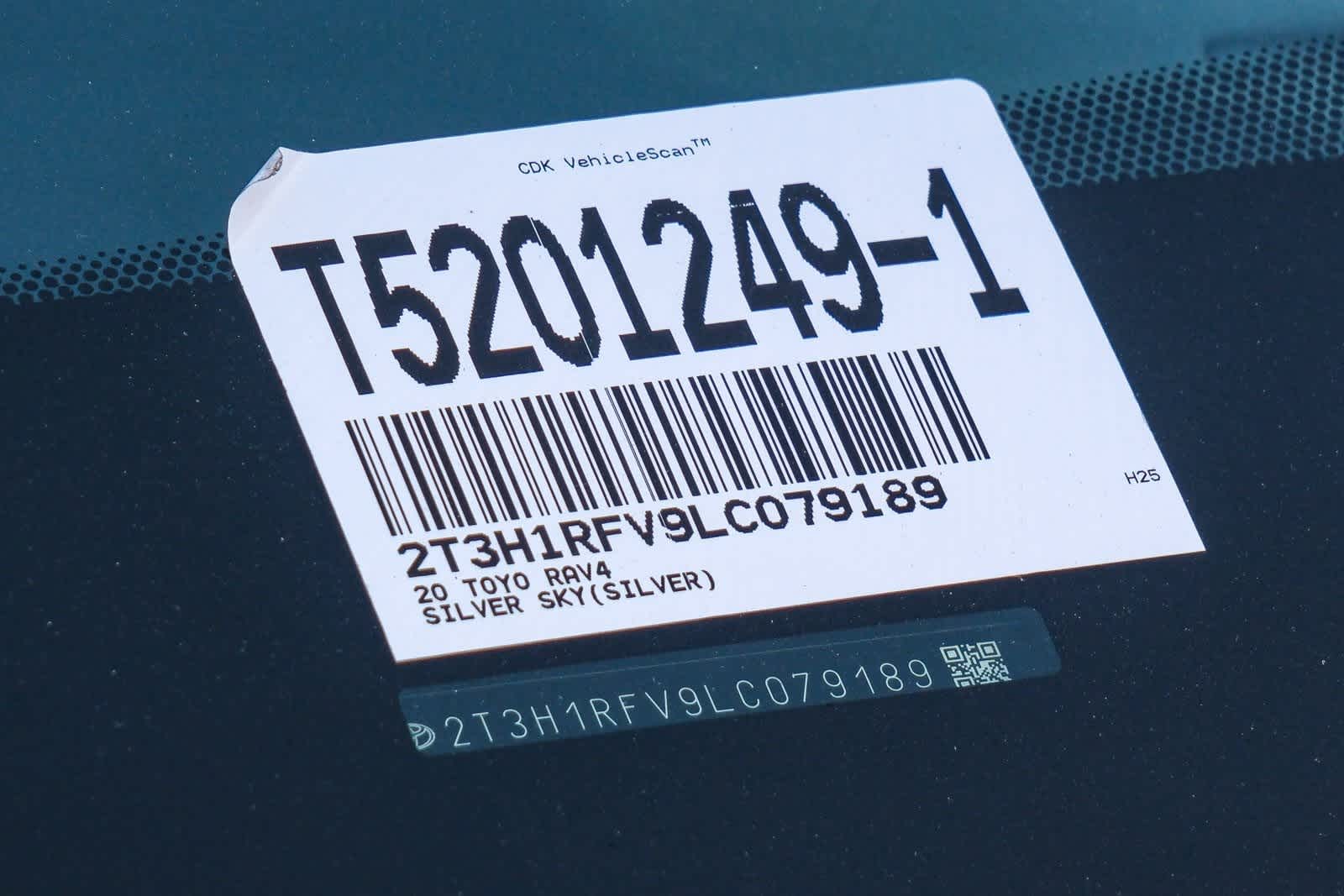 Thumbnail: 2020 Toyota RAV4 - 29