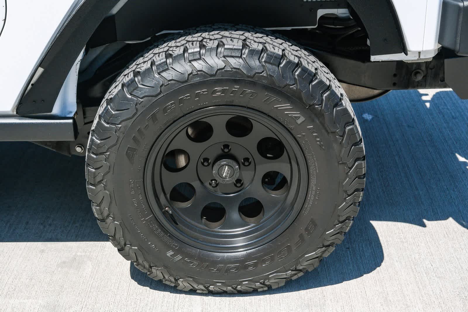 Thumbnail: 2015 Jeep Wrangler - 8