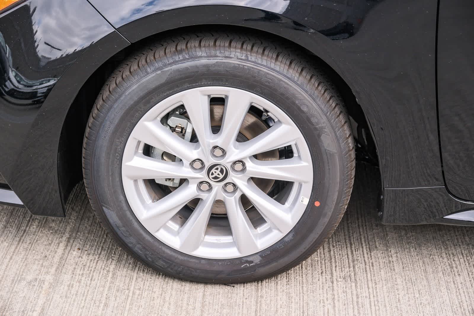 Thumbnail: 2025 Toyota Corolla - 10