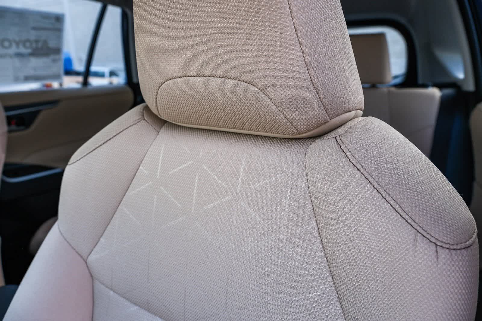 Thumbnail: 2025 Toyota RAV4 - 22