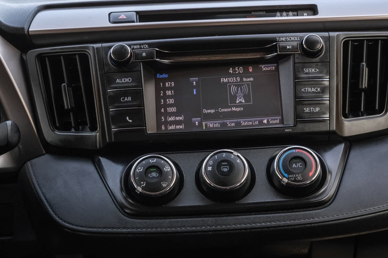 Thumbnail: 2018 Toyota RAV4 - 10