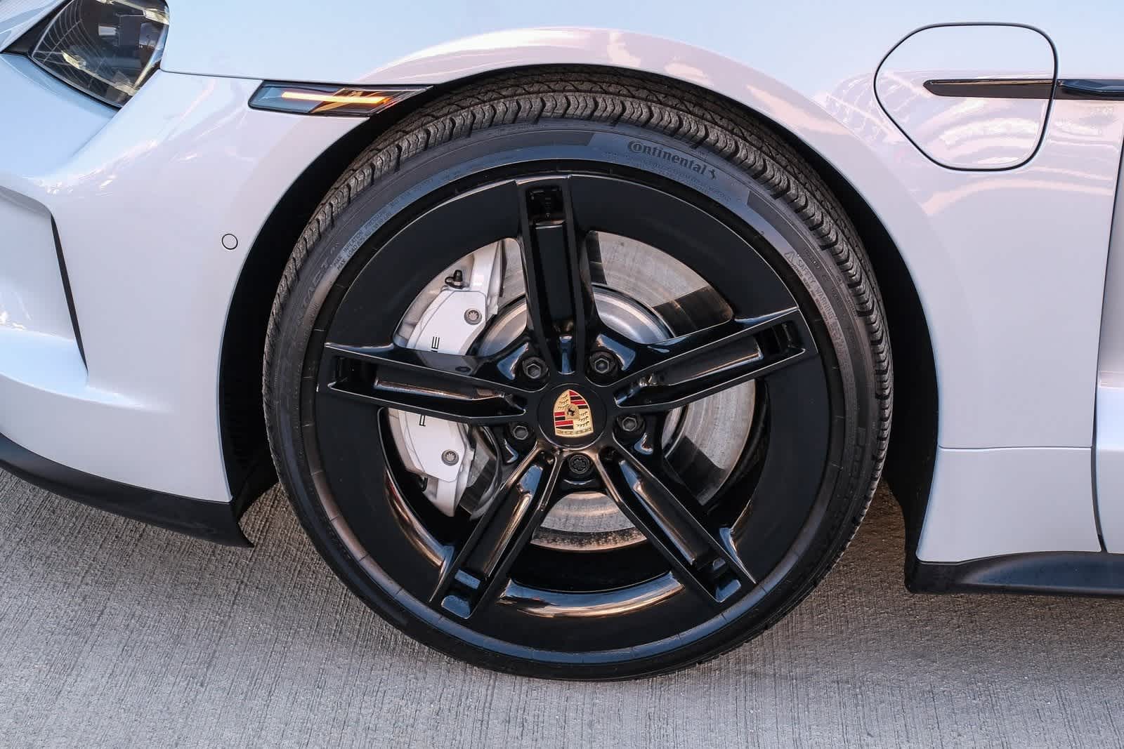 Thumbnail: 2025 Porsche Taycan - 10