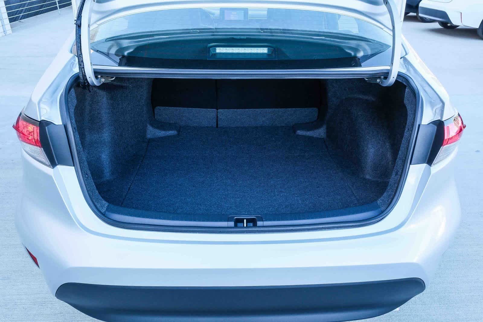 Thumbnail: 2025 Toyota Corolla - 28