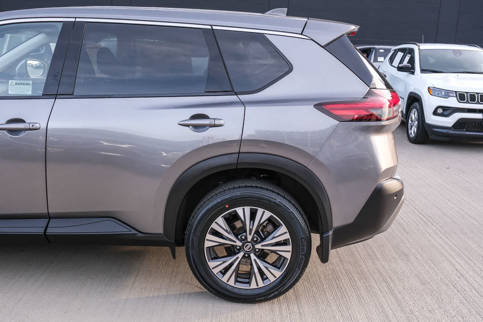 Thumbnail: 2021 Nissan Rogue - 8