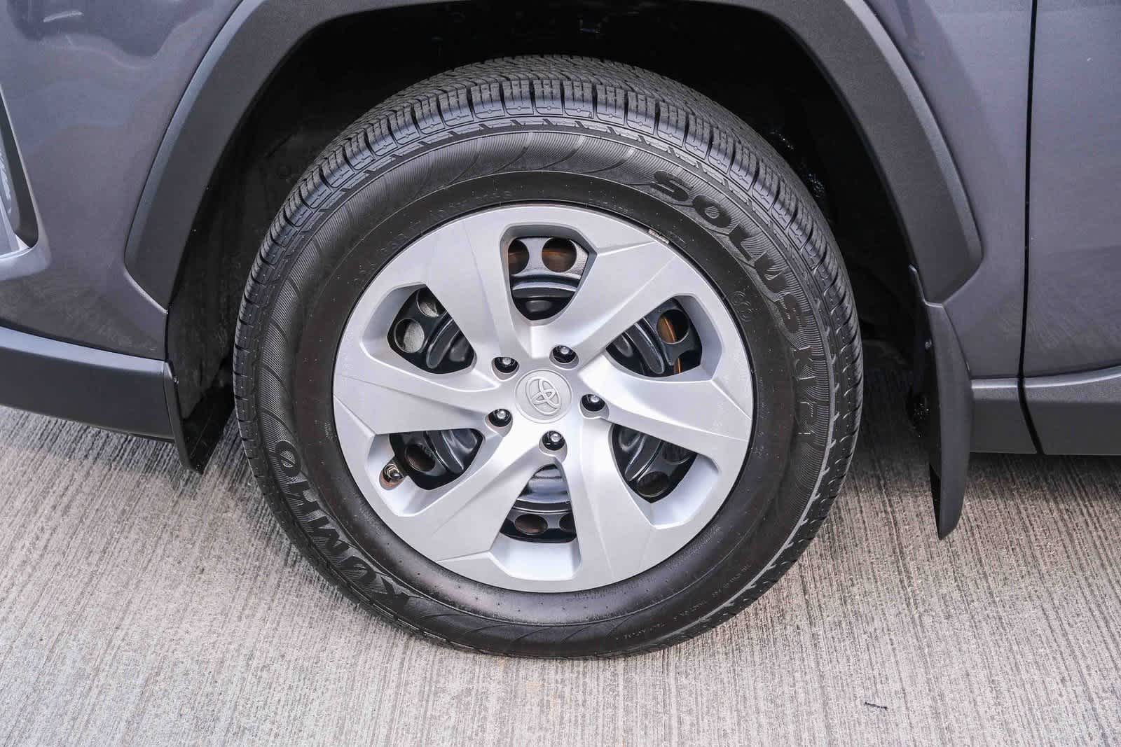 Thumbnail: 2020 Toyota RAV4 - 10