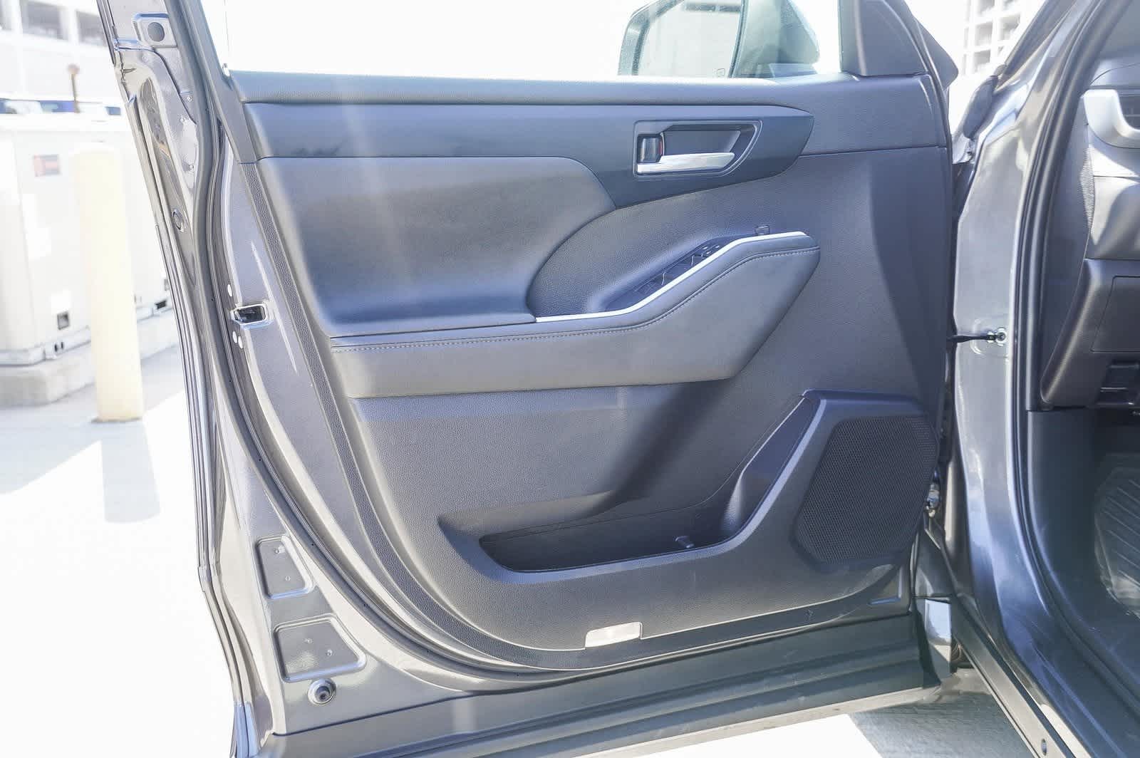 2023 Toyota Highlander XSE 22