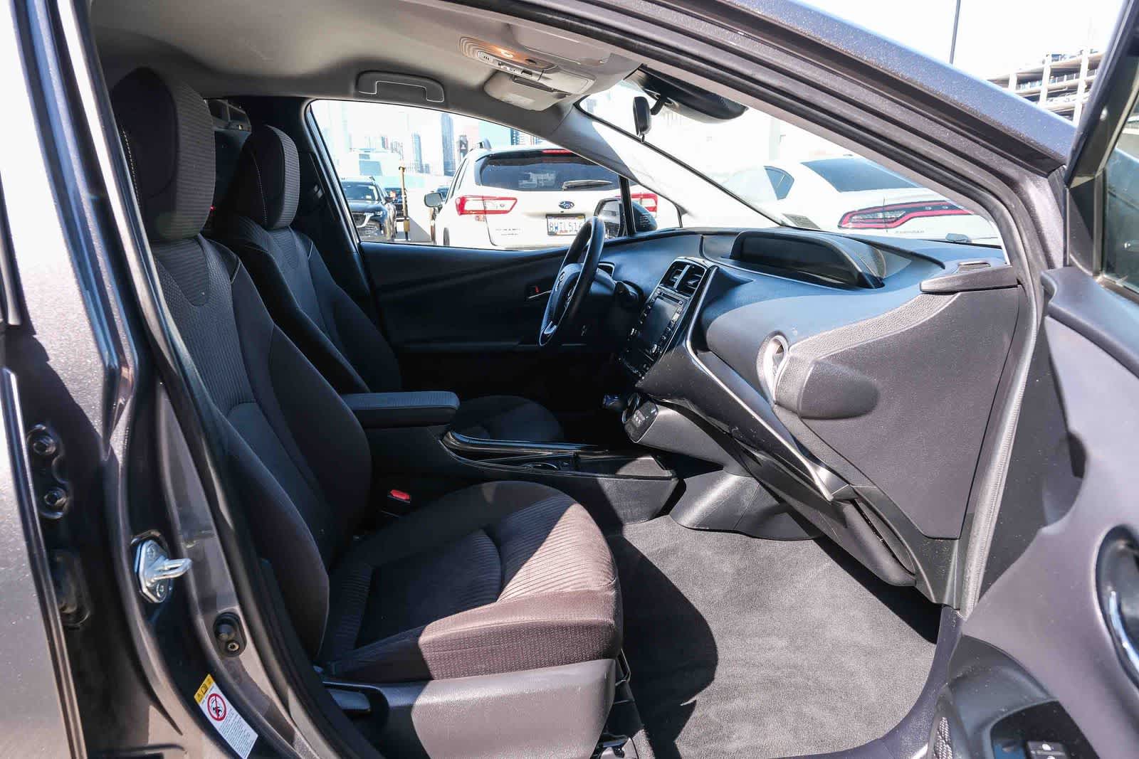 Thumbnail: 2021 Toyota Prius Prime - 17