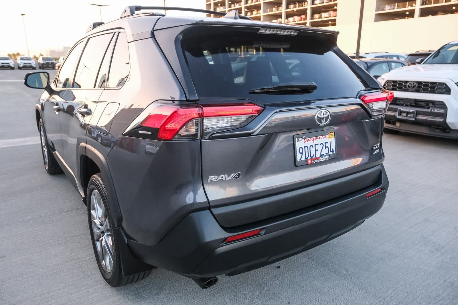Thumbnail: 2022 Toyota RAV4 - 8