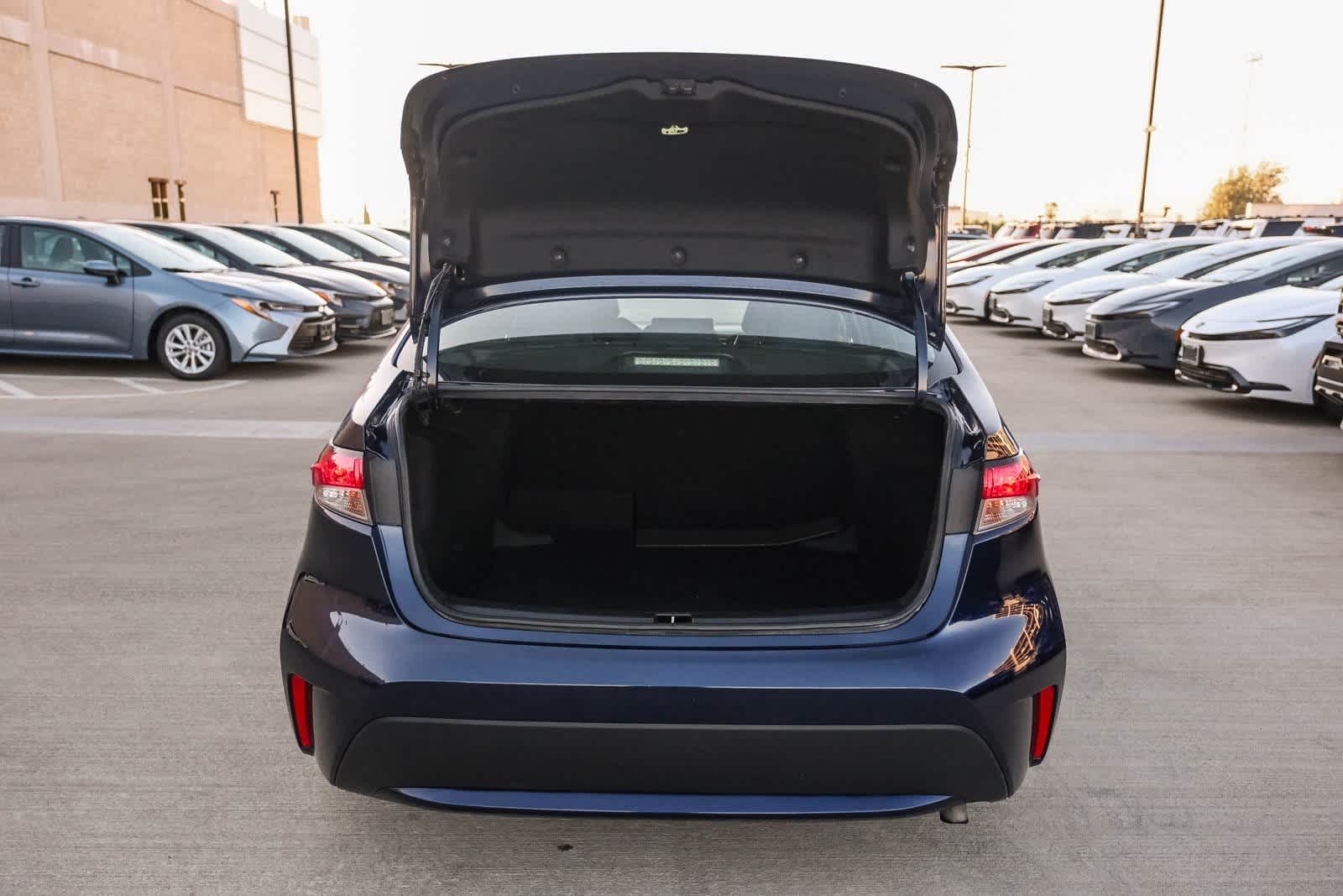 Thumbnail: 2021 Toyota Corolla - 27