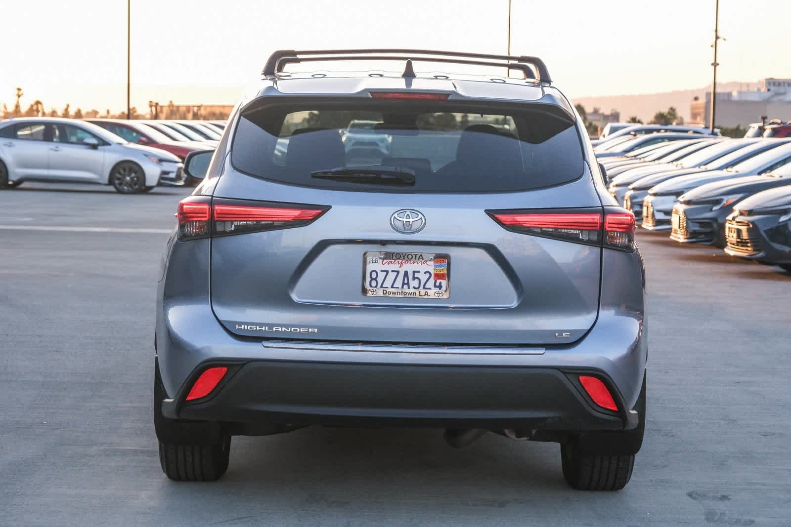 Thumbnail: 2022 Toyota Highlander - 5