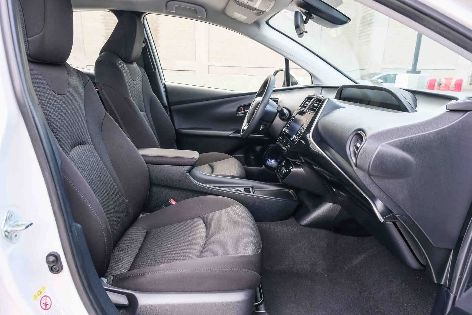 Thumbnail: 2021 Toyota Prius - 18