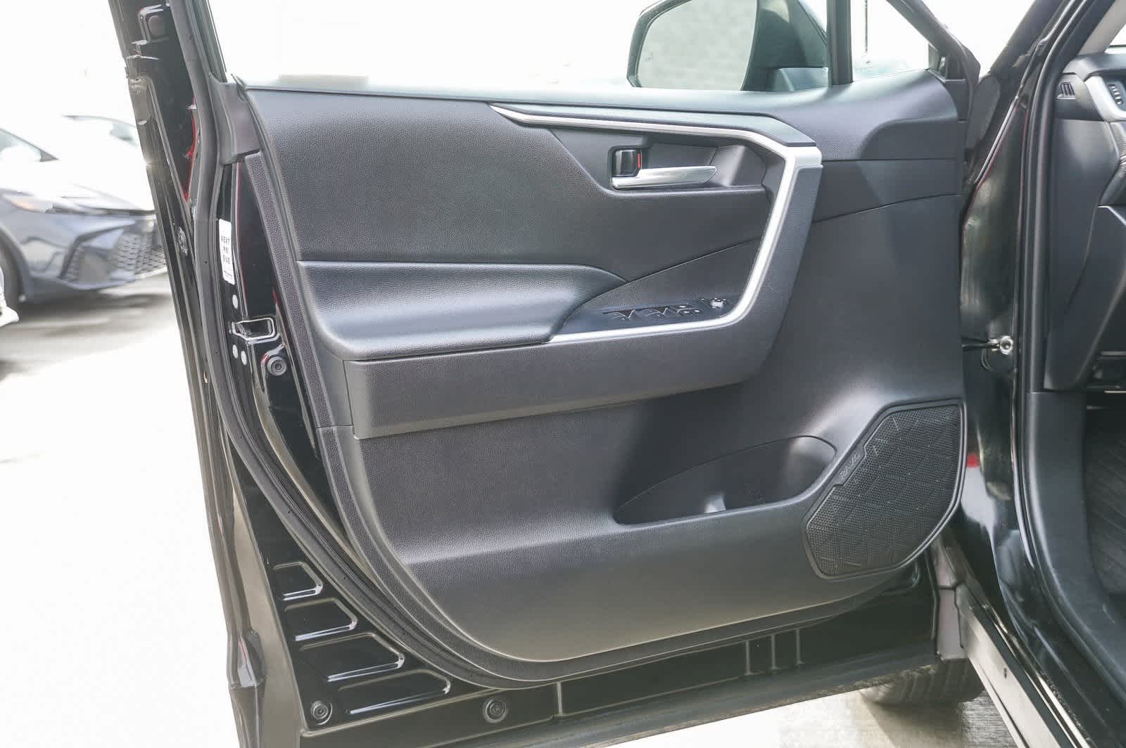 2022 Toyota RAV4 XLE 20