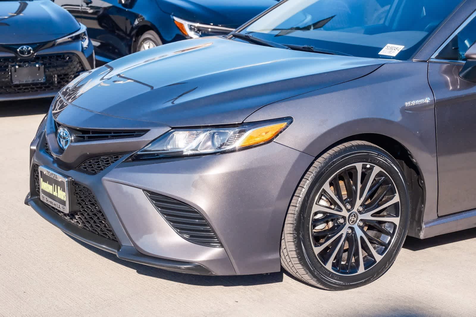 Thumbnail: 2020 Toyota Camry - 12