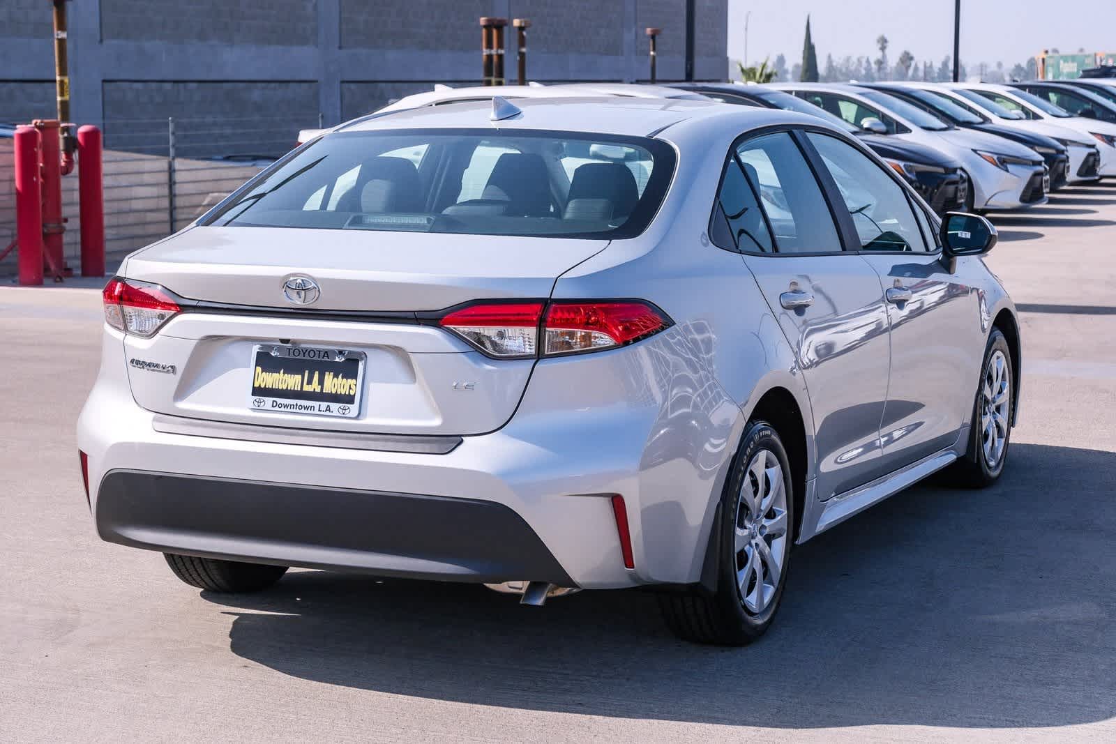 Thumbnail: 2025 Toyota Corolla - 4