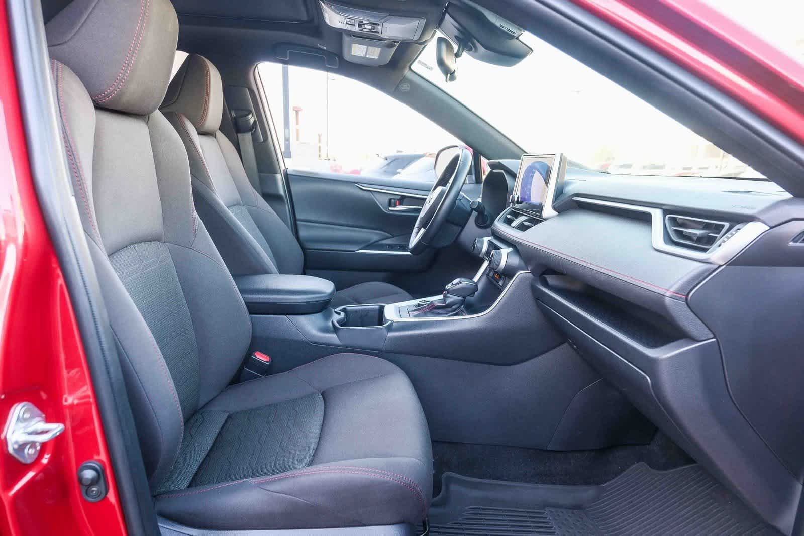 Thumbnail: 2024 Toyota RAV4 - 18