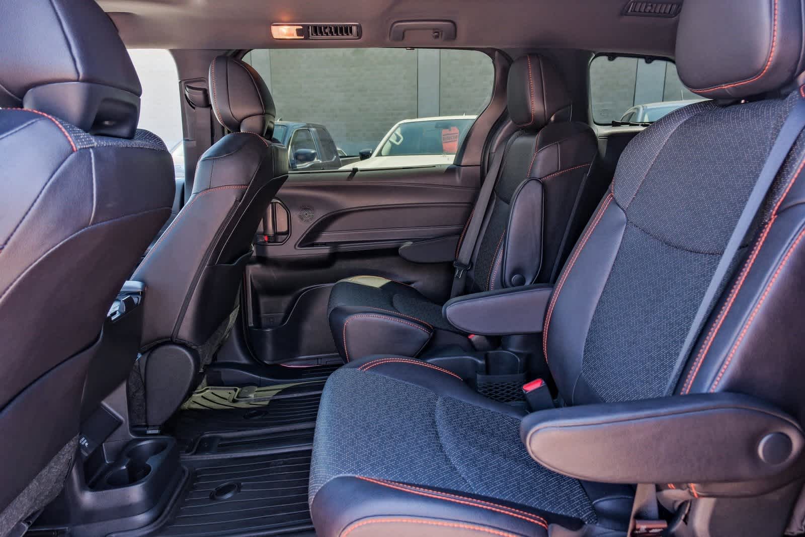 Thumbnail: 2024 Toyota Sienna - 17