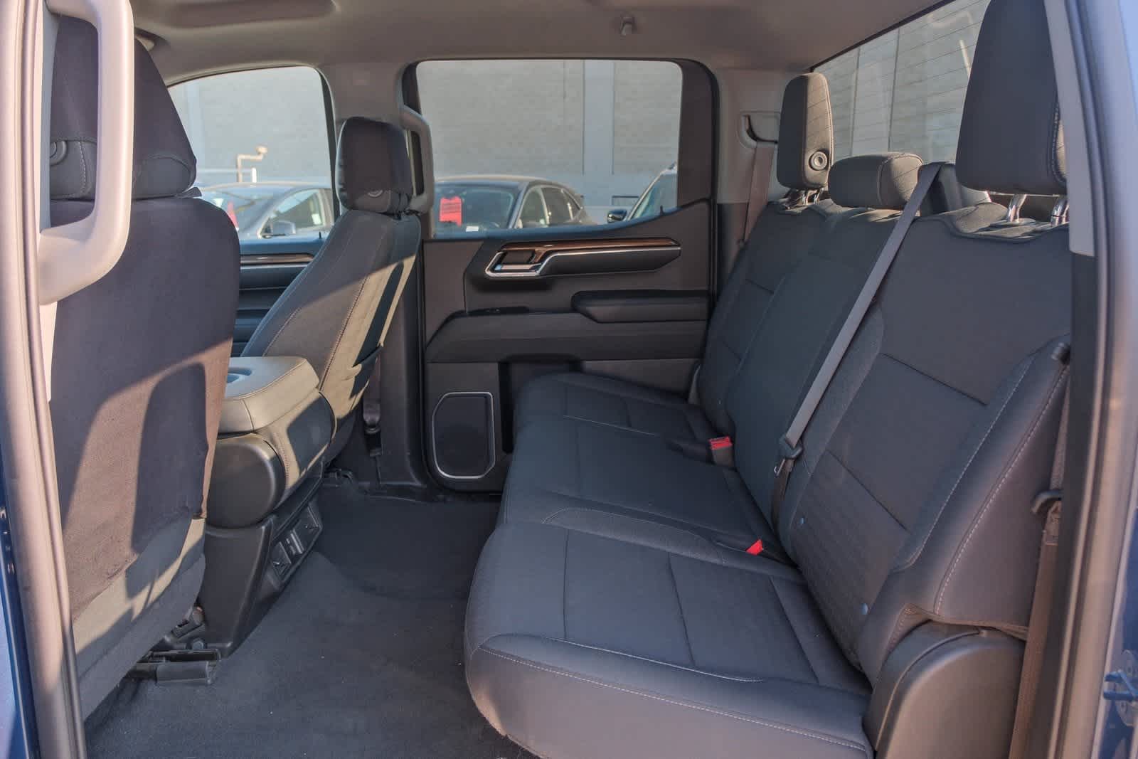 Thumbnail: 2023 Chevrolet Silverado 1500 - 17