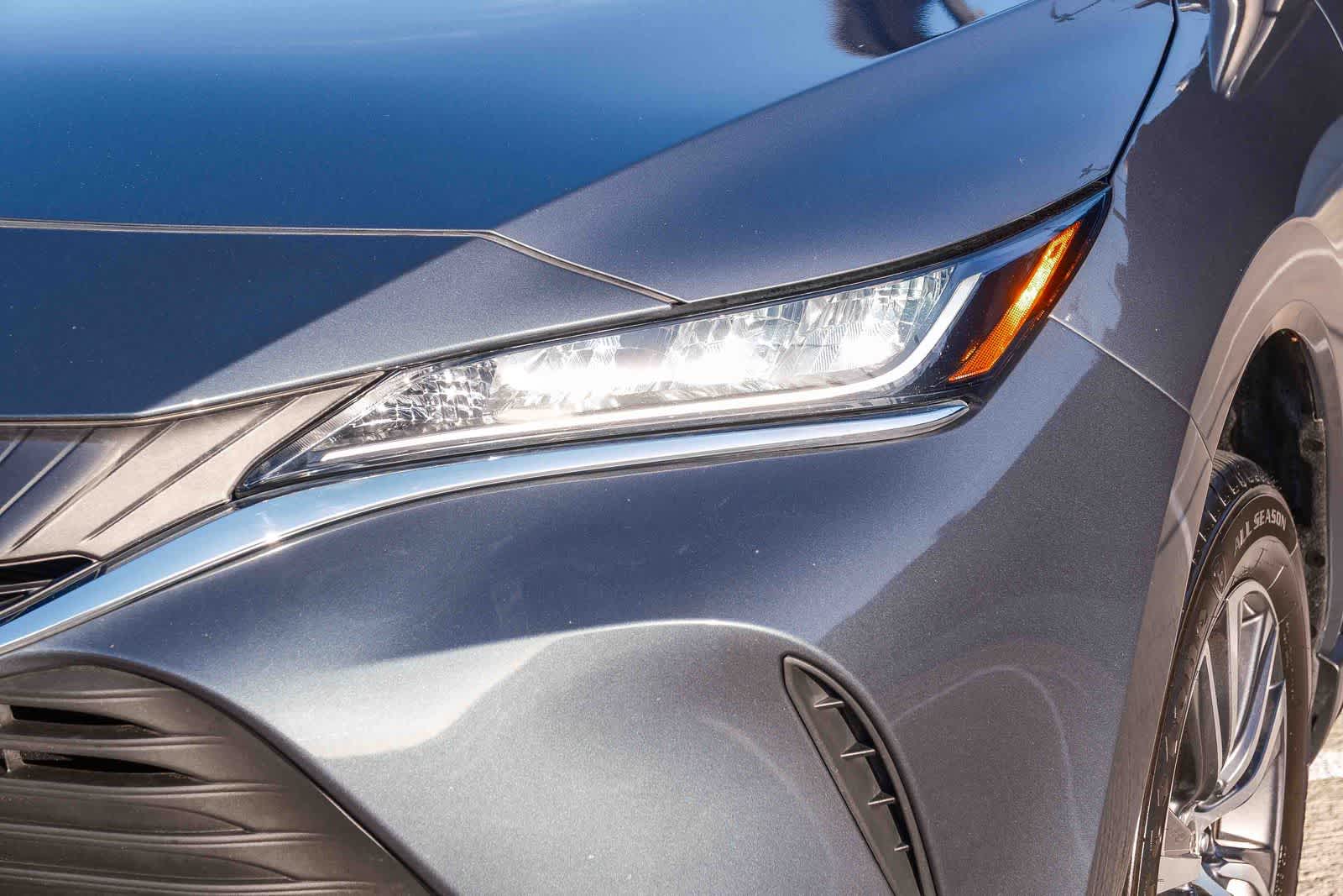 Thumbnail: 2022 Toyota Venza - 12