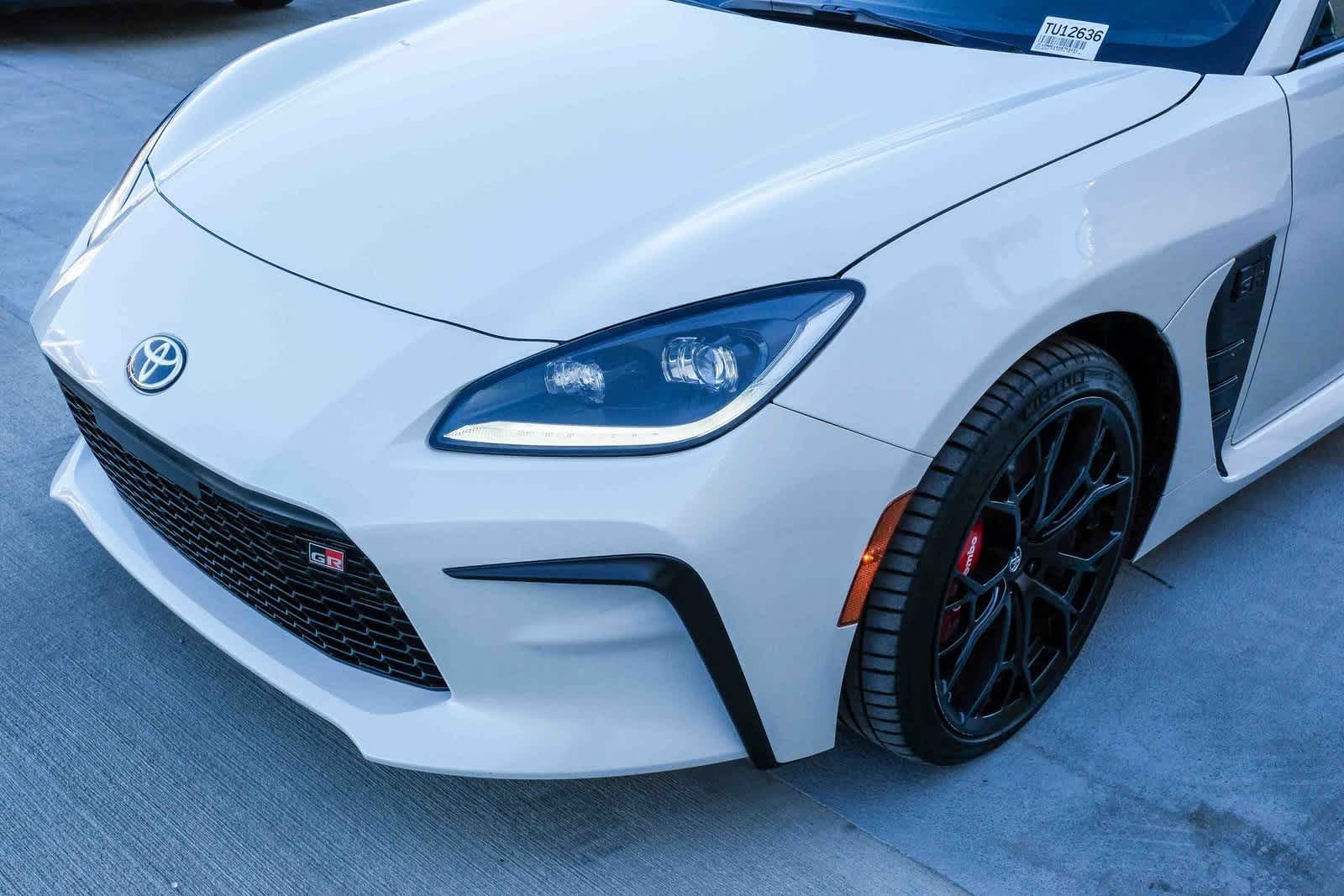 Thumbnail: 2025 Toyota GR86 - 12