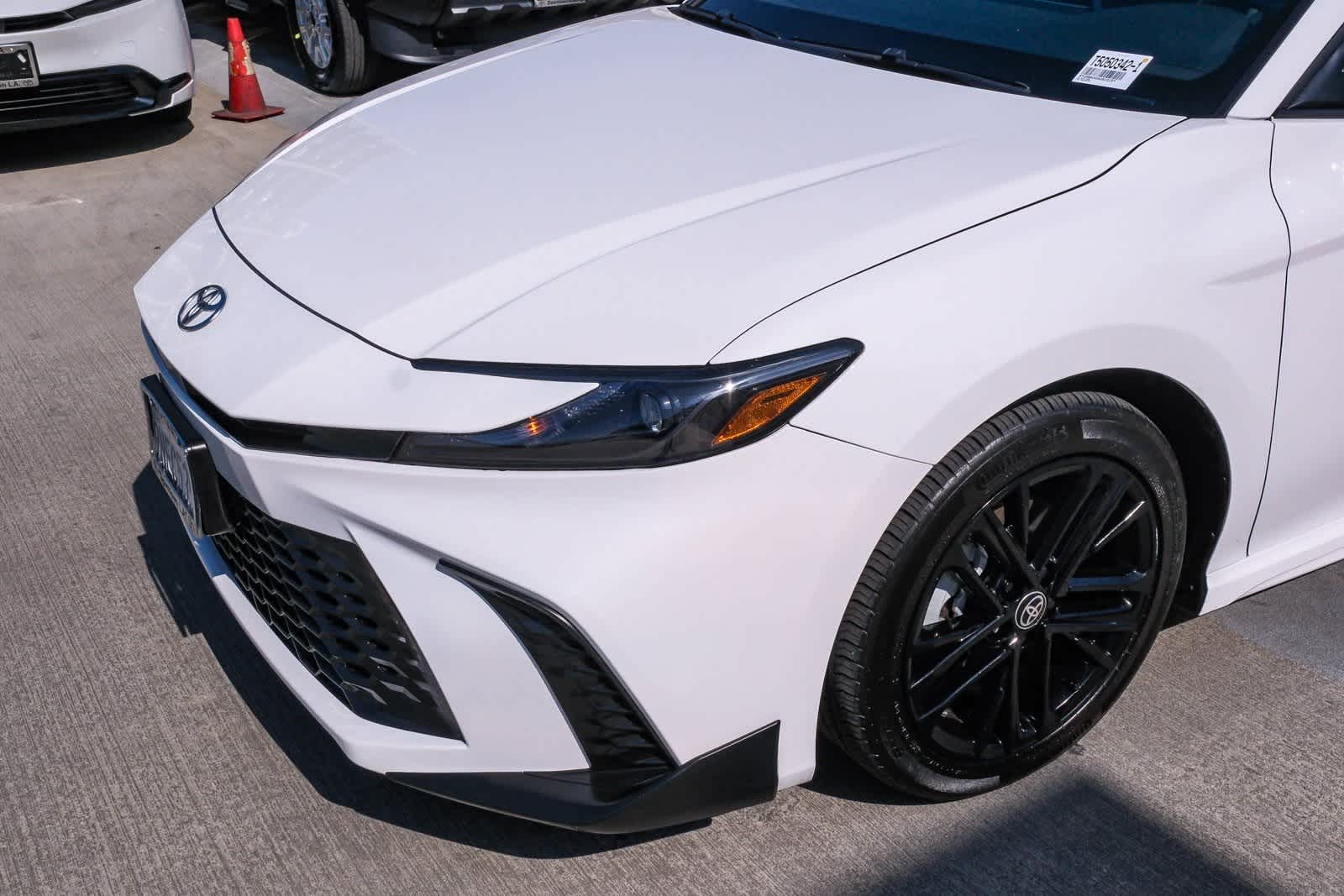 Thumbnail: 2025 Toyota Camry - 12