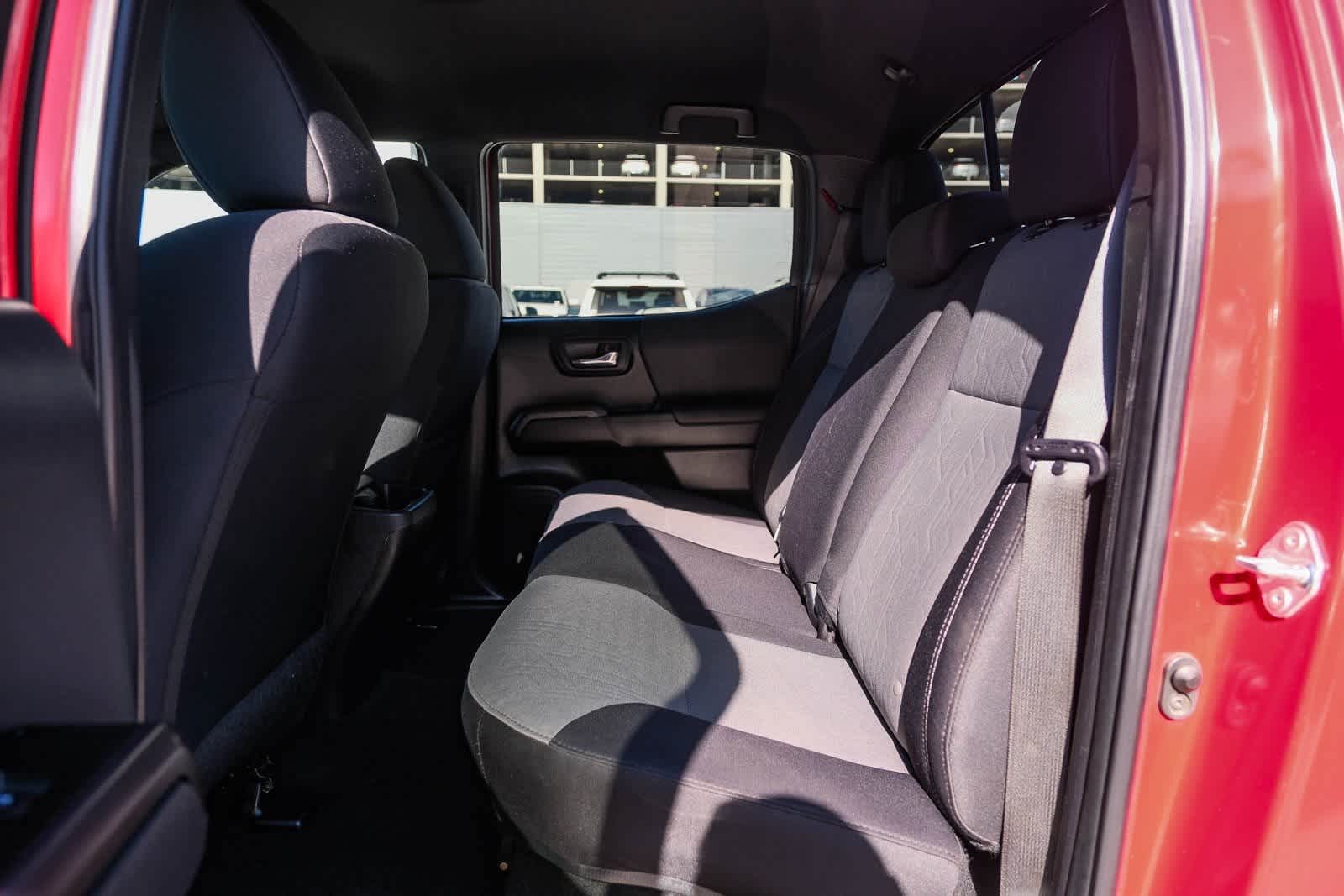 Thumbnail: 2022 Toyota Tacoma - 19