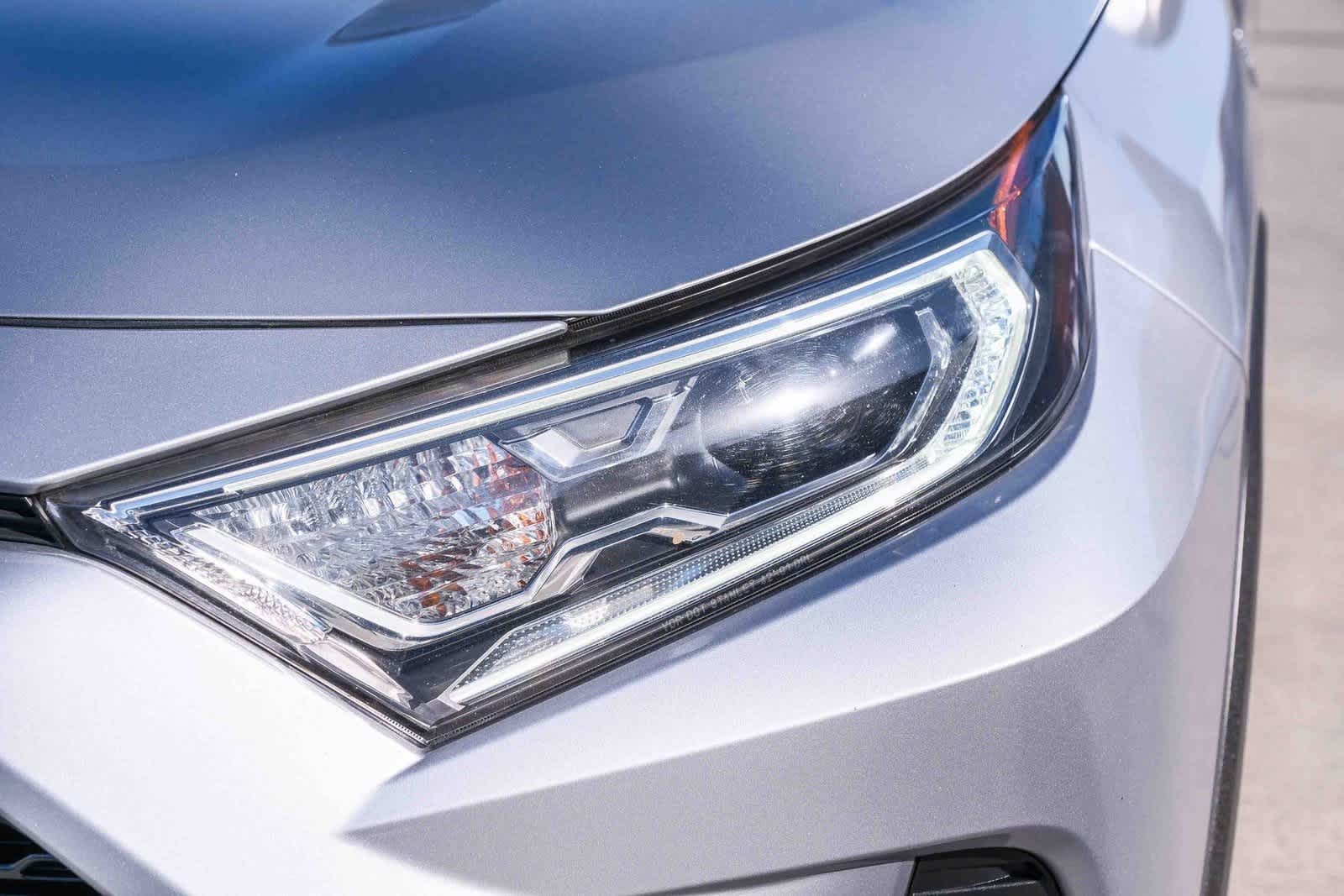 Thumbnail: 2020 Toyota RAV4 - 11