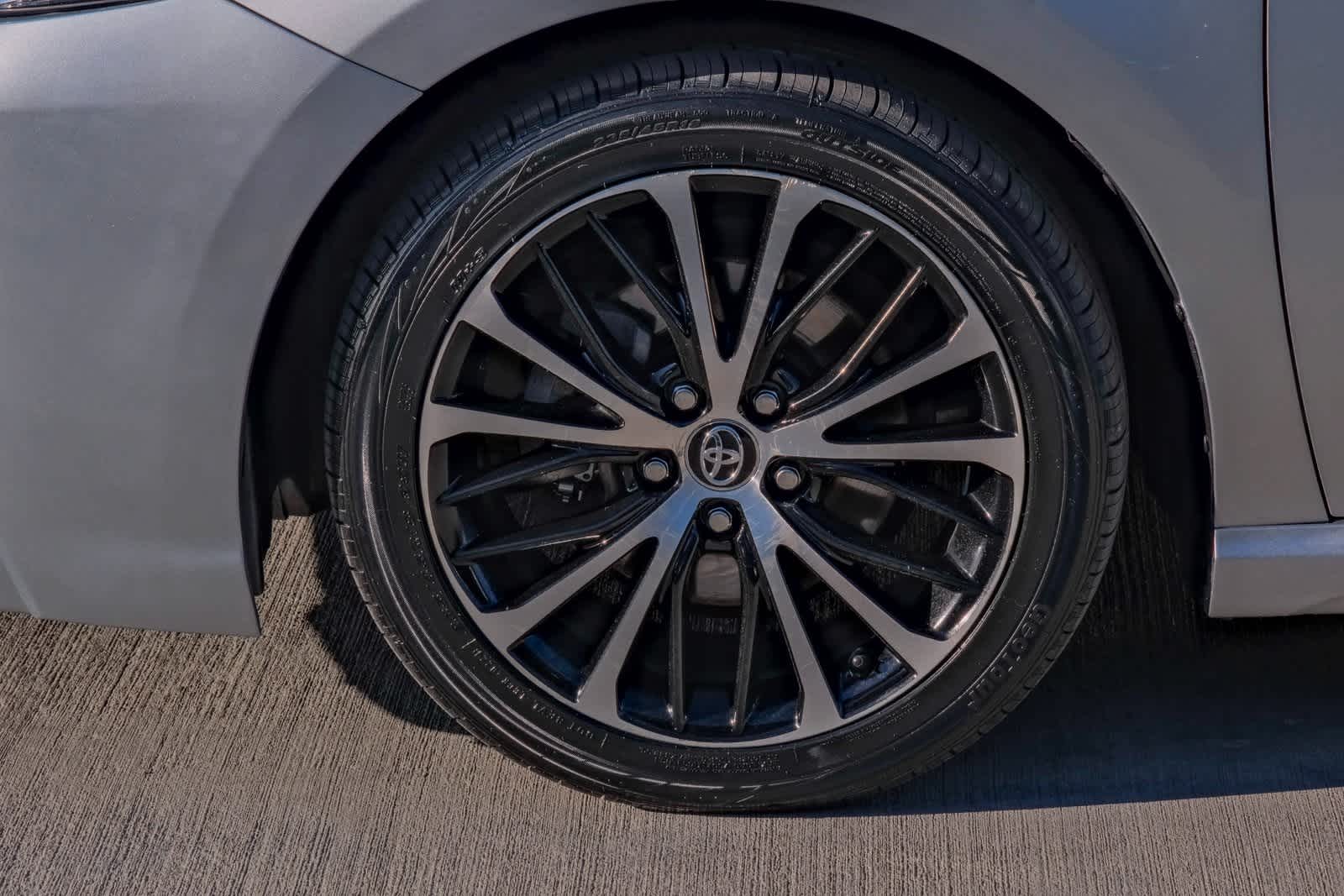 Thumbnail: 2020 Toyota Camry - 7
