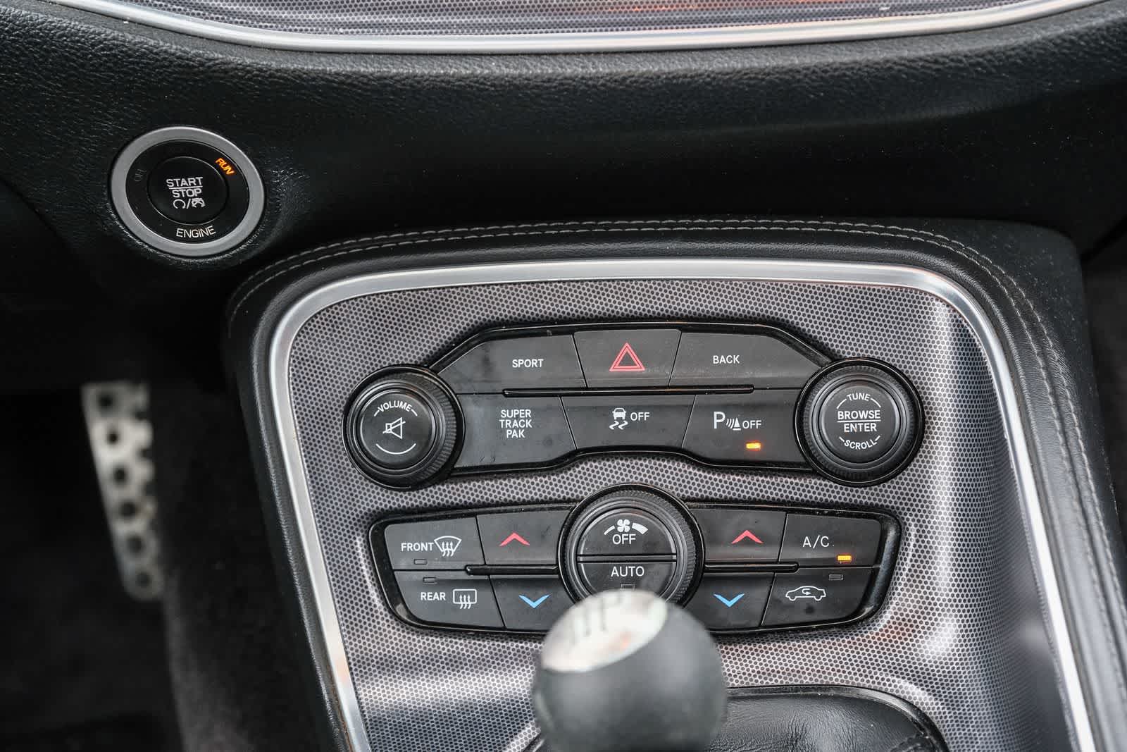 Thumbnail: 2016 Dodge Challenger - 13